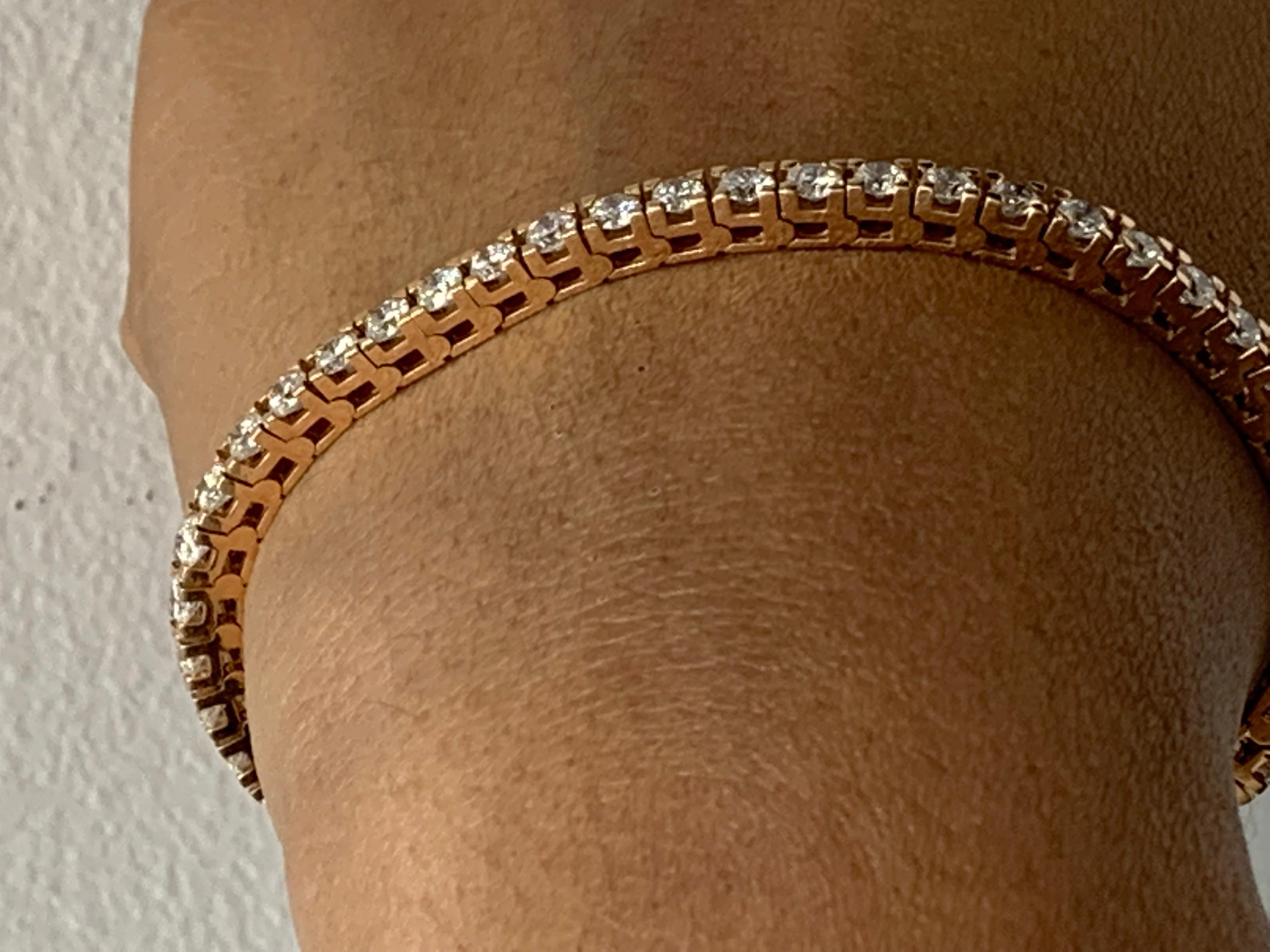 4.01 Carat Brilliant Cut Round Diamond Tennis Bracelet in 14K Rose Gold In New Condition For Sale In NEW YORK, NY