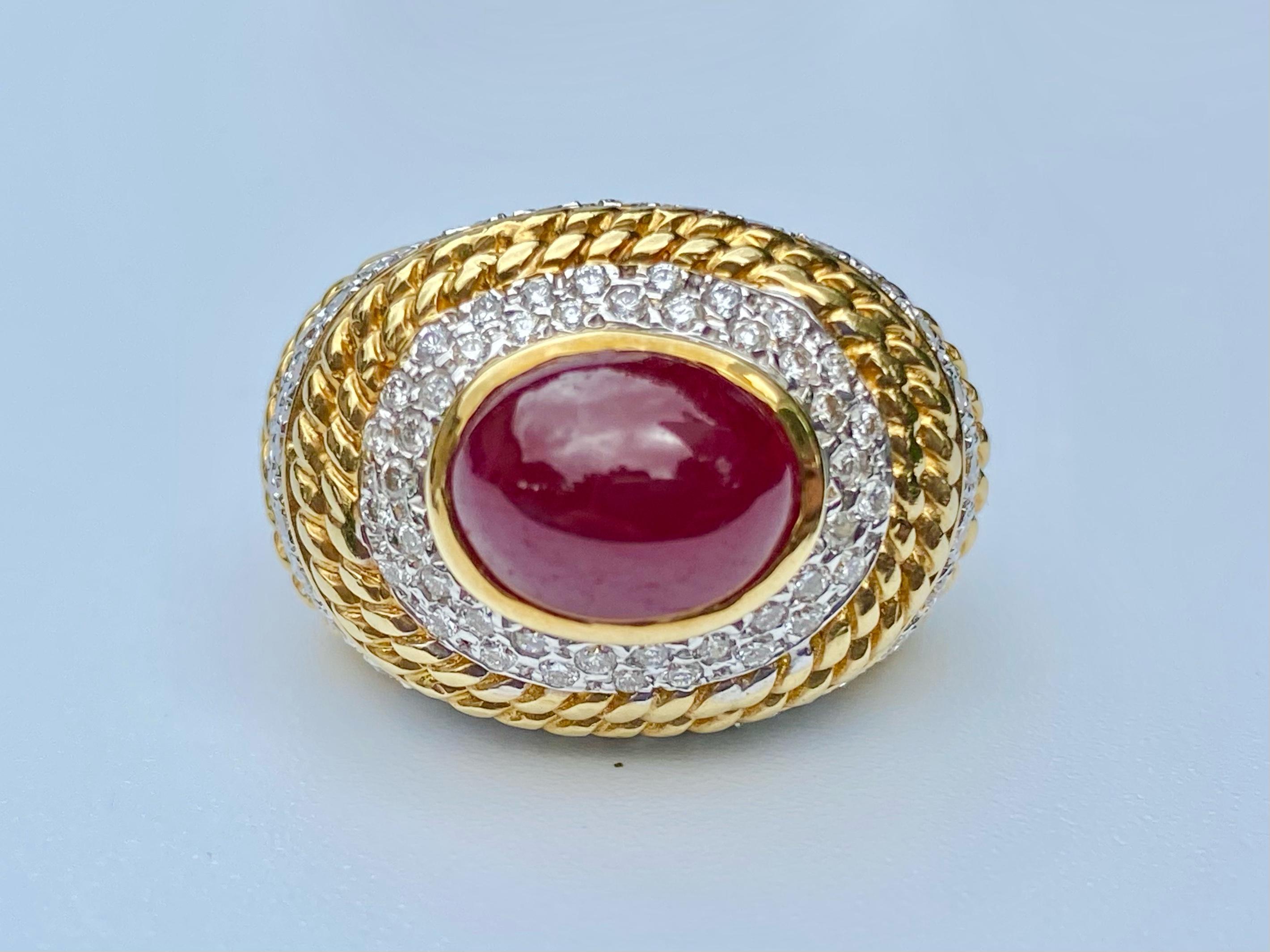 5.00 Carat Cabochon-Cut Ruby, Diamond and 18K Yellow Gold Cocktail Ring For Sale 2