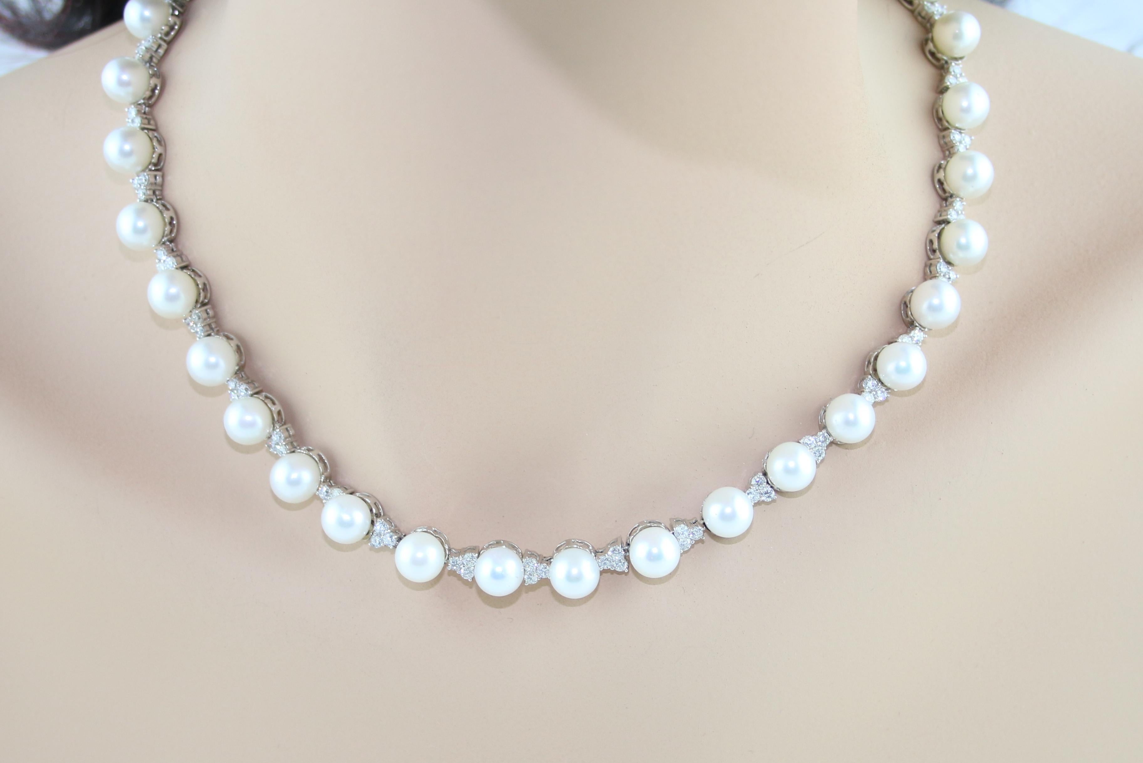 Round Cut 5.00 Carat Diamond and Pearl White Gold Necklace For Sale