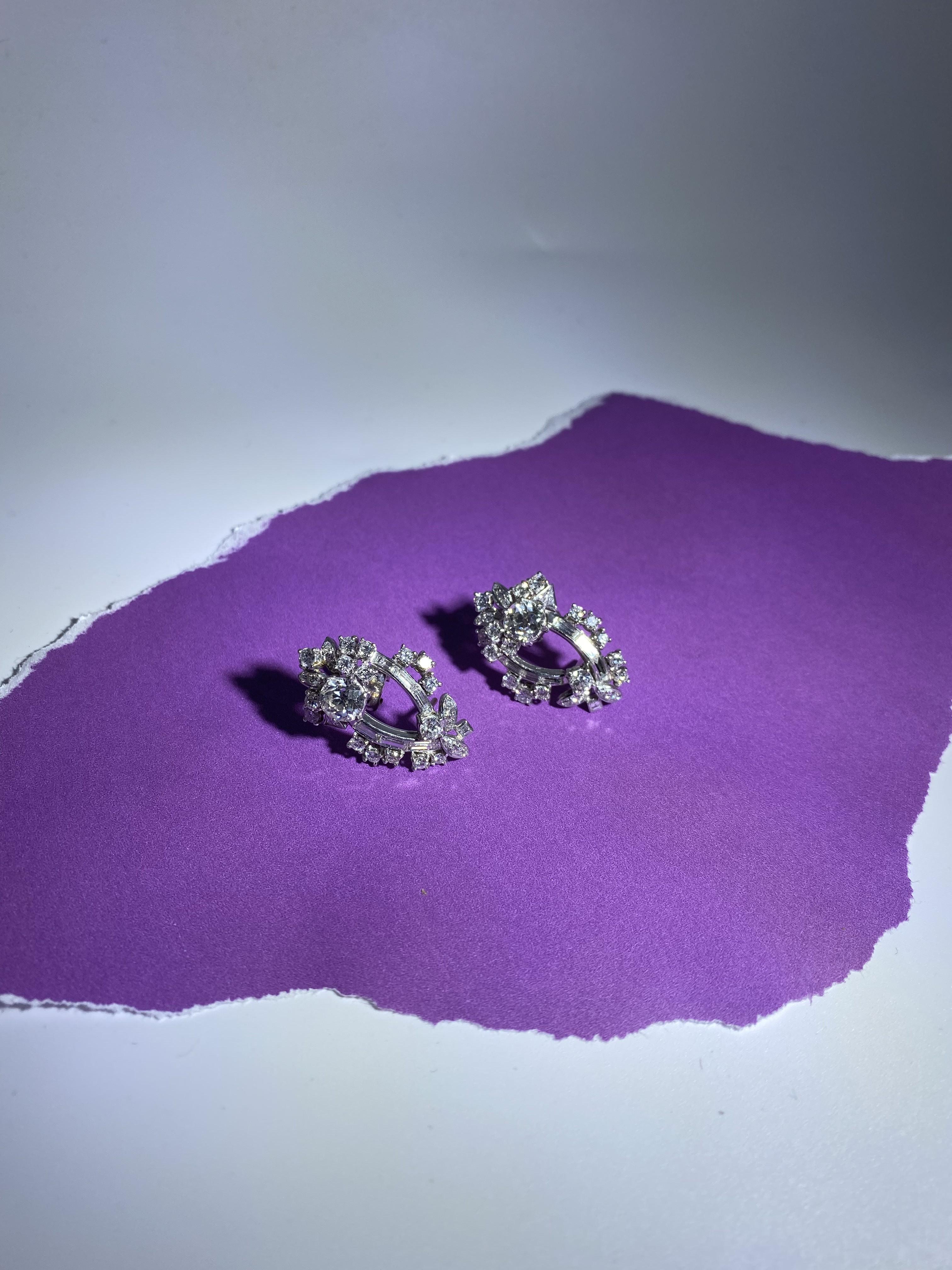 Boucle d'oreille double spirale en diamant de 5,00 carats Centres de 2,50 carats en vente 4