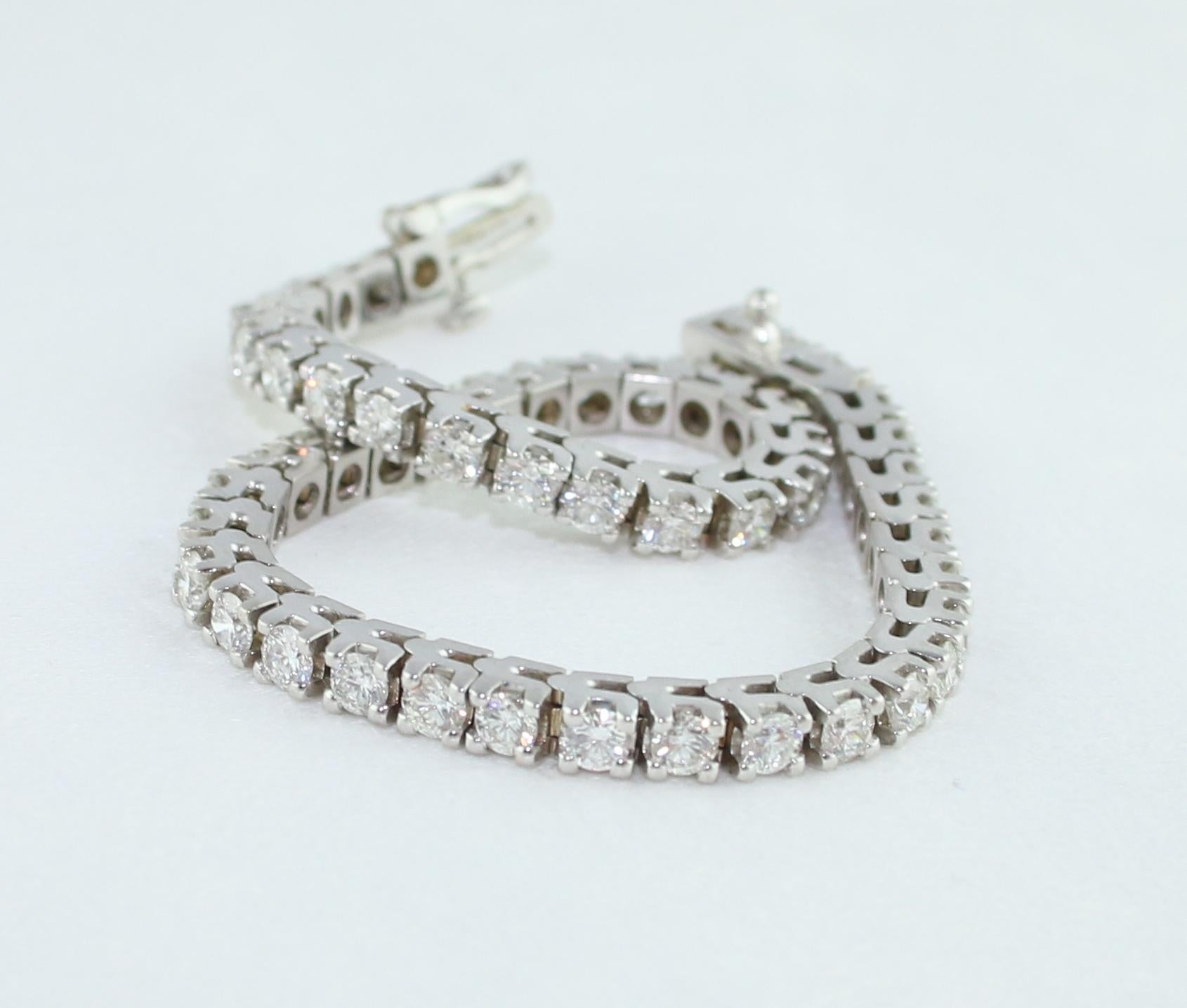 5.00 Carat Diamond Gold Tennis Bracelet For Sale 2