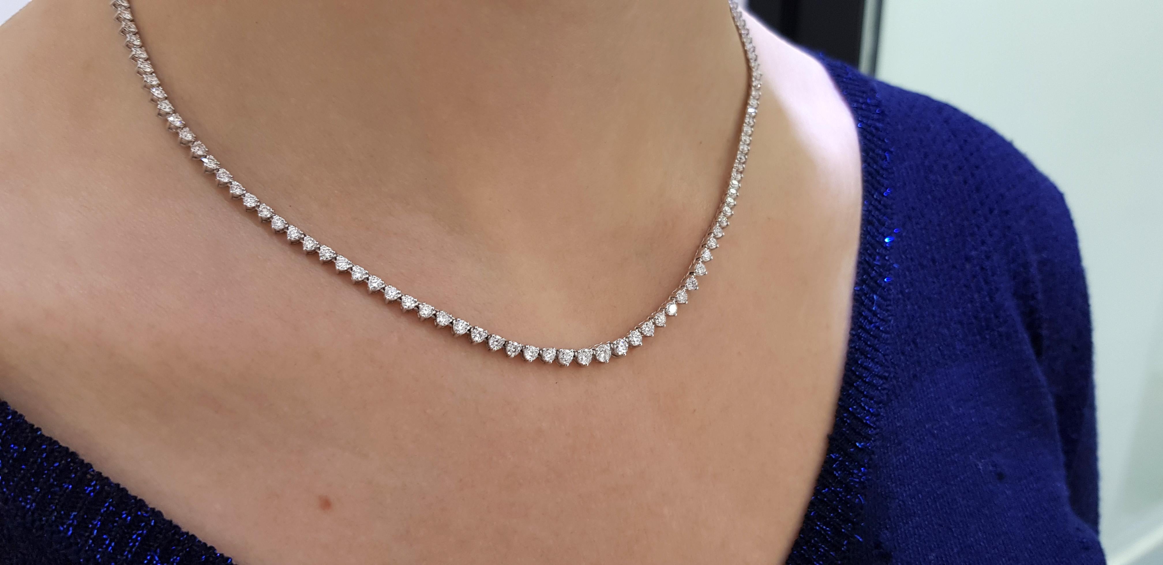 Round Cut 5.00 Carat Diamond Riviera Three Claws 18 Karat White Gold Tennis Line Necklace For Sale