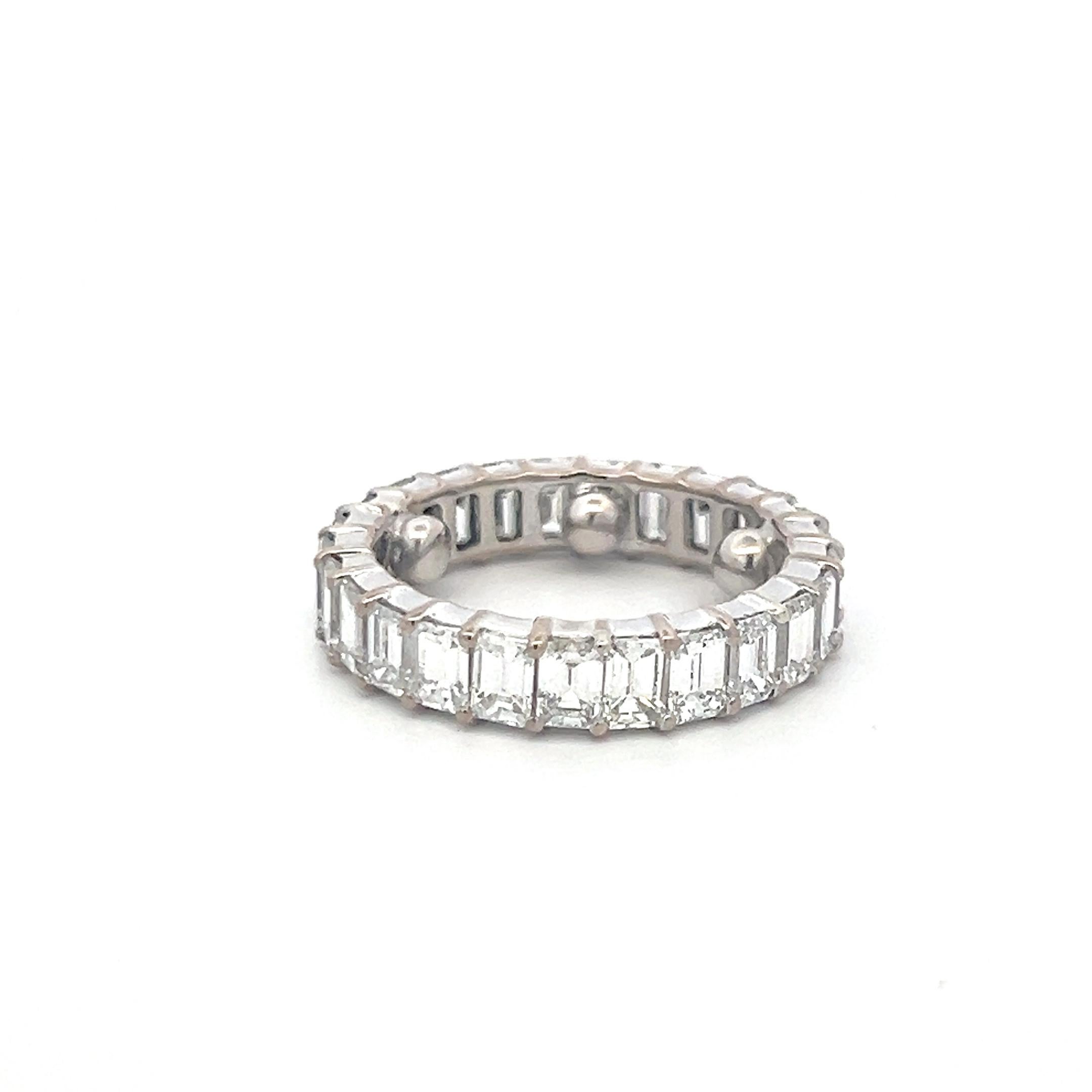 Titel:
5,00 Karat Smaragdschliff H VS Diamant 18 Karat Weißgold Eternity Band Ring
Stil:
Ewiges Band
Metall:
18 Karat Weißgold
Edelstein 1:
5 Karat Diamant
Anzahl von Steinen:
25
Farbe:
H
Klarheit:
VS
Die Form:
Smaragdschliff
Größe:
4.5
Gewicht:
5.5