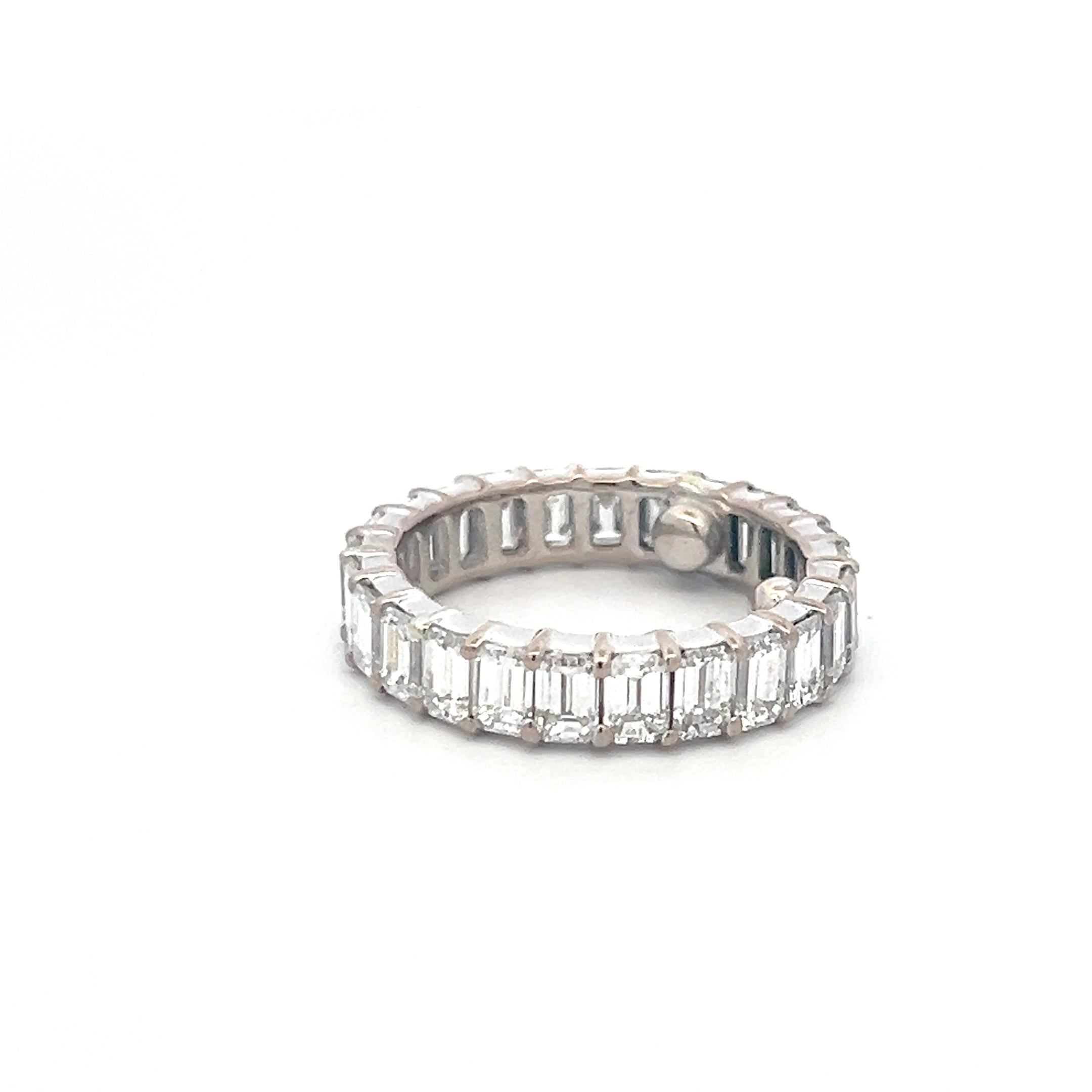 Titolo:
Anello a fascia per l'eternità in oro bianco 18 carati da 5,00 carati con taglio smeraldo H. H. VS Diamond
Stile:
Fascia dell'eternità
Metallo:
Oro bianco 18 carati
Gemma 1:
Diamante da 5 carati
Numero di