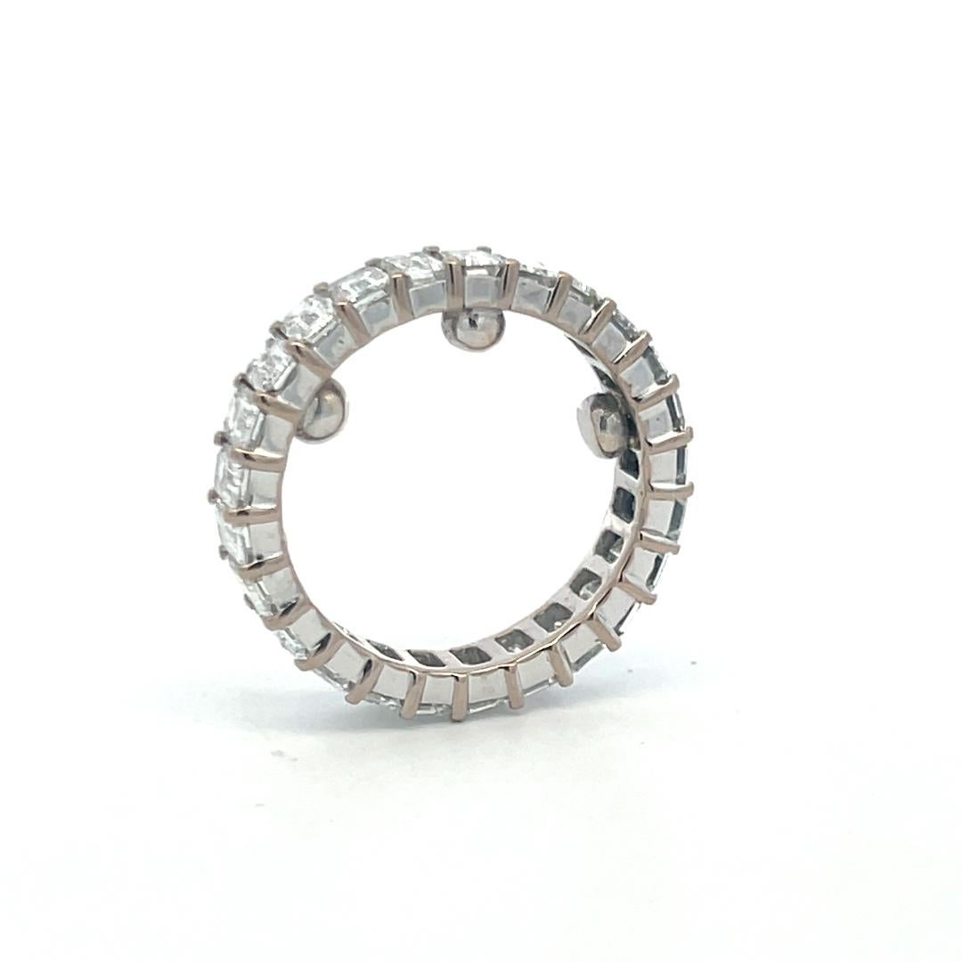 5,00 Karat Smaragdschliff H VS Diamant 18 Karat Weißgold Eternity Band Ring im Angebot 3