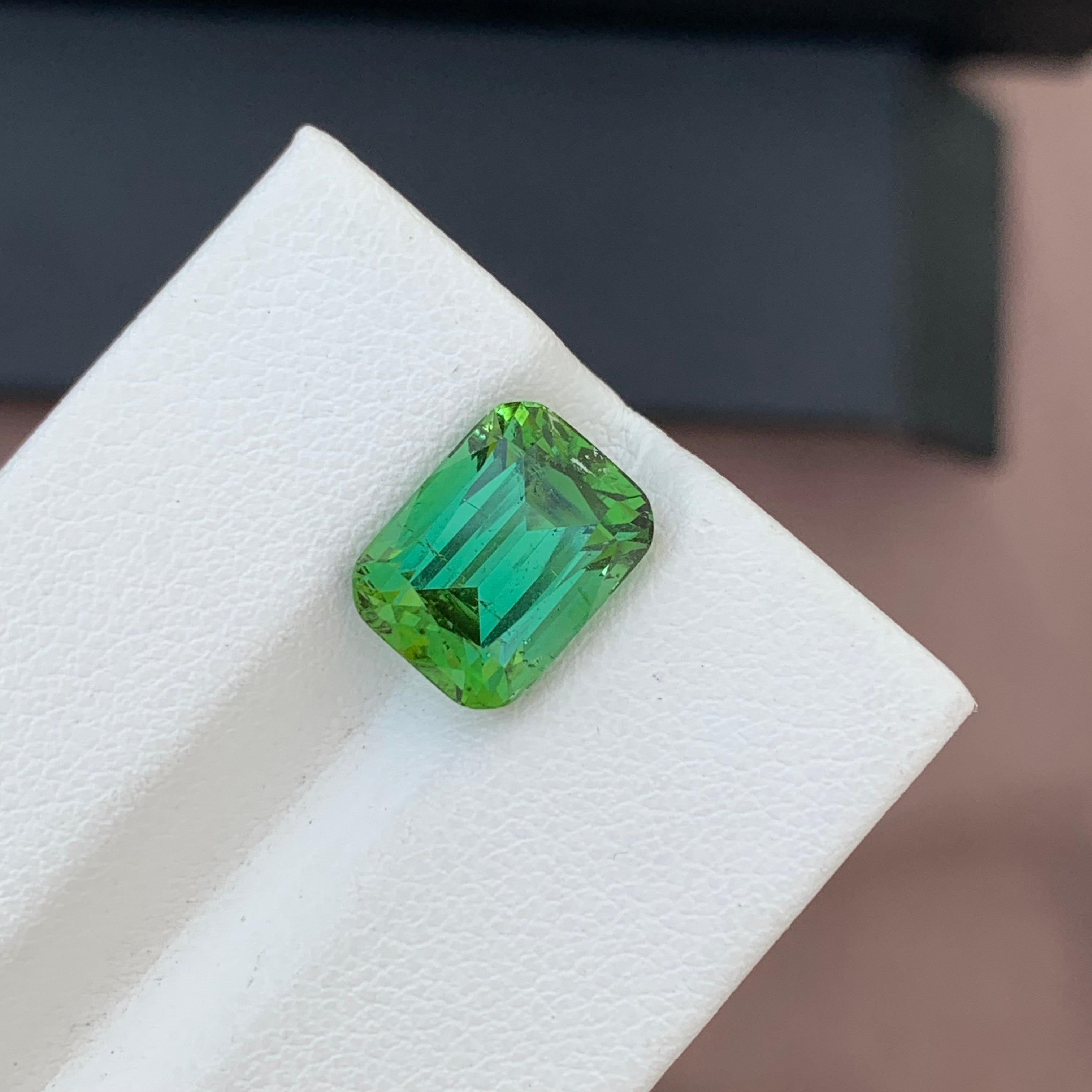 Women's or Men's 5.00 Carat Natural Loose Green Tourmaline Cushion Shape Gem For Jewellery Making For Sale