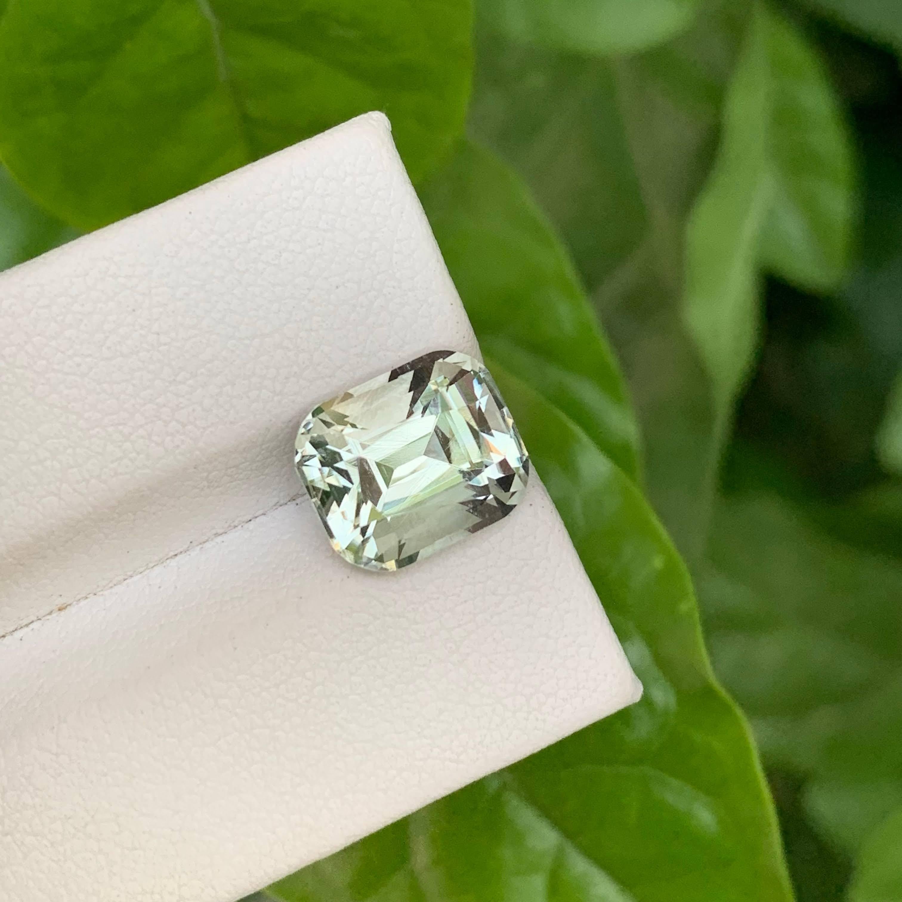 Moderne 5.00 Carat Natural Loose Greenish Amethyst Stone Cushion Cut African Gemstone (pierre précieuse africaine) en vente