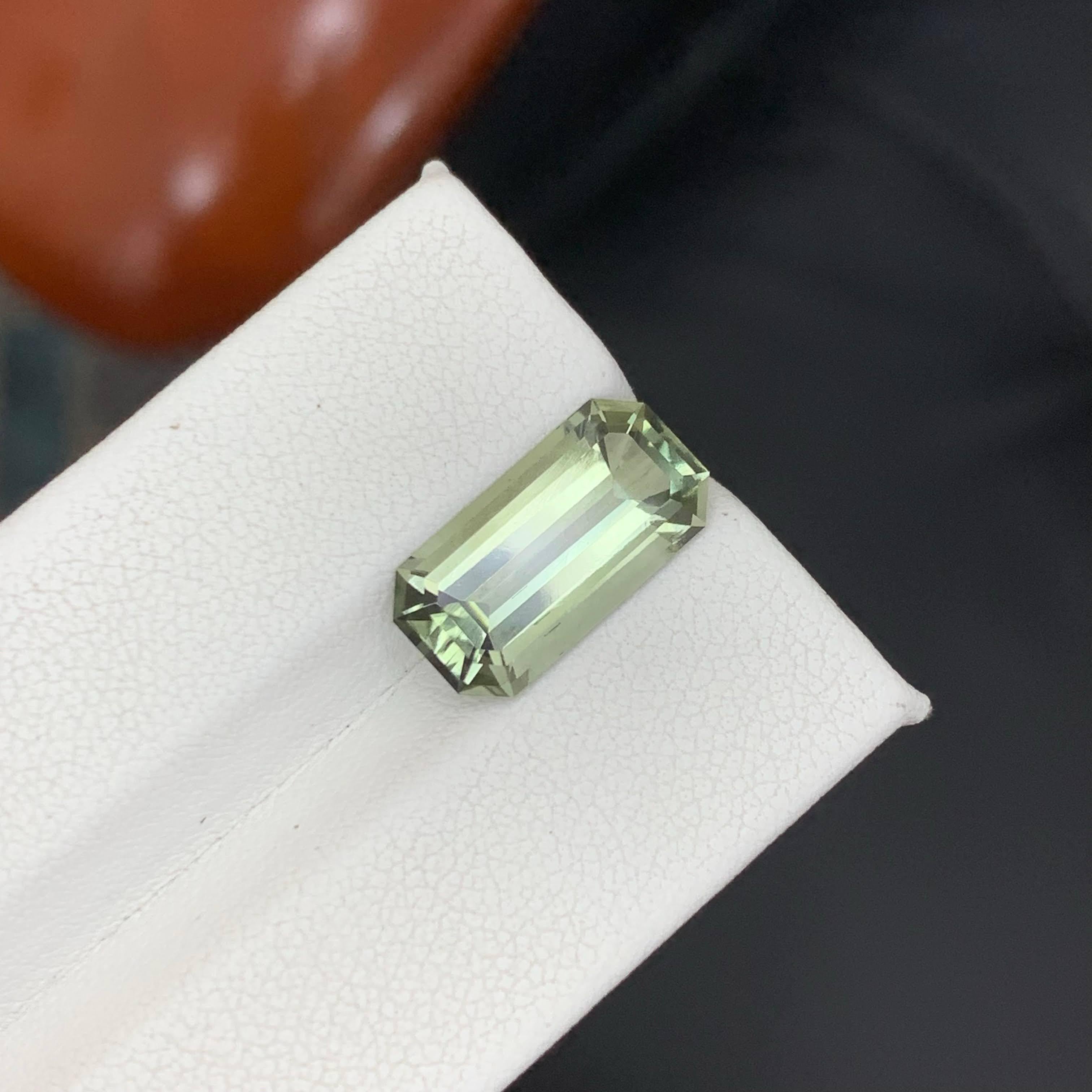 5,00 Karat Natürlicher loser grünlicher Amethyst Stein Smaragd Schliff Afrikanischer Edelstein (Smaragdschliff) im Angebot