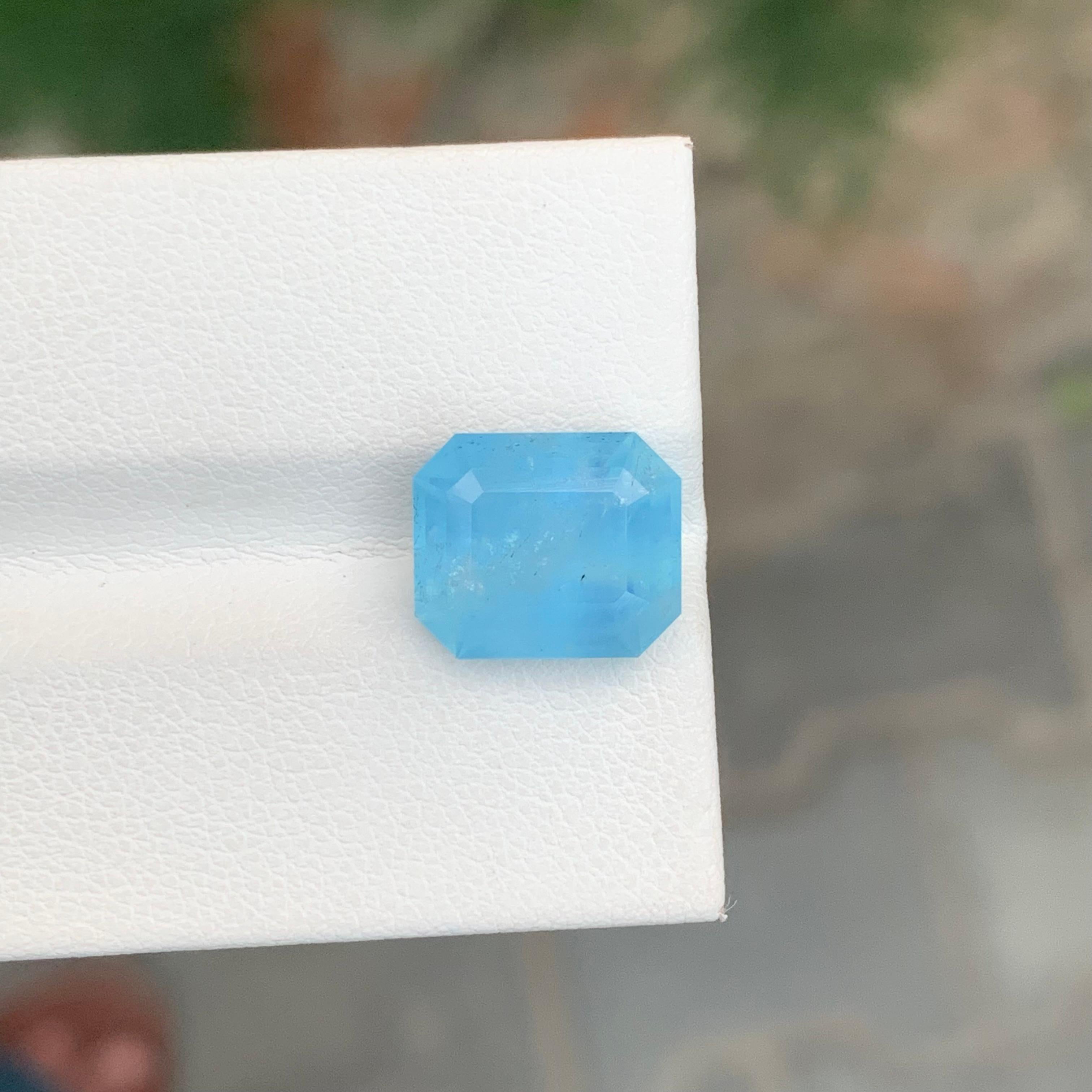 Arts and Crafts Columbia Blue Color 5.00 Carat Natural Loose Aquamarine Included Quality For Sale