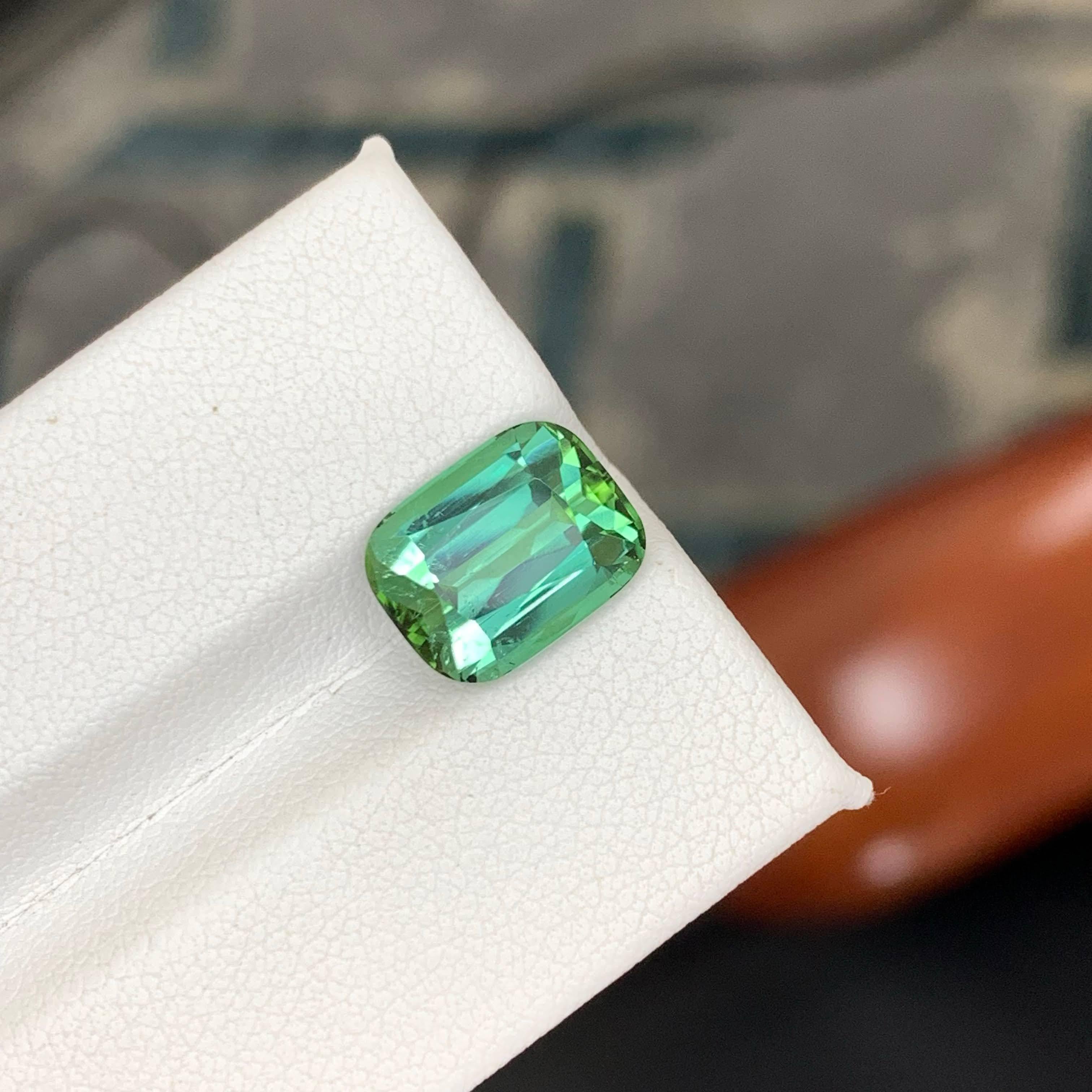Moderne 5.00 Carat Natural Loose Mine Green Tourmaline Stone Cushion Cut Afghan Gemstone (pierre précieuse afghane) en vente