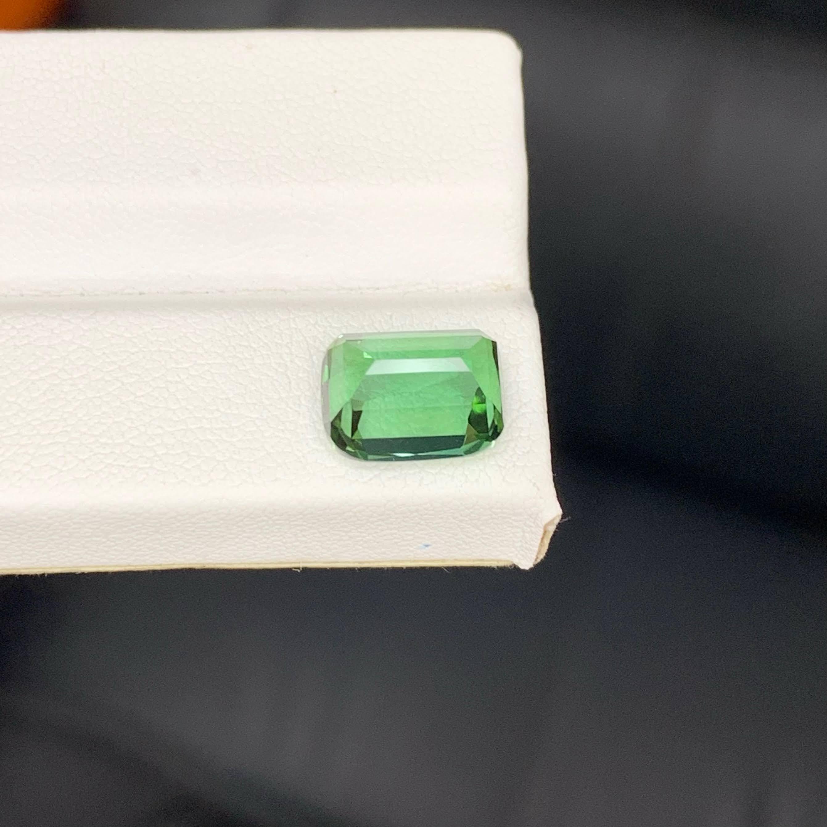 5.00 Carat Natural Loose Mine Green Tourmaline Stone Cushion Cut Afghan Gemstone (pierre précieuse afghane) Unisexe en vente