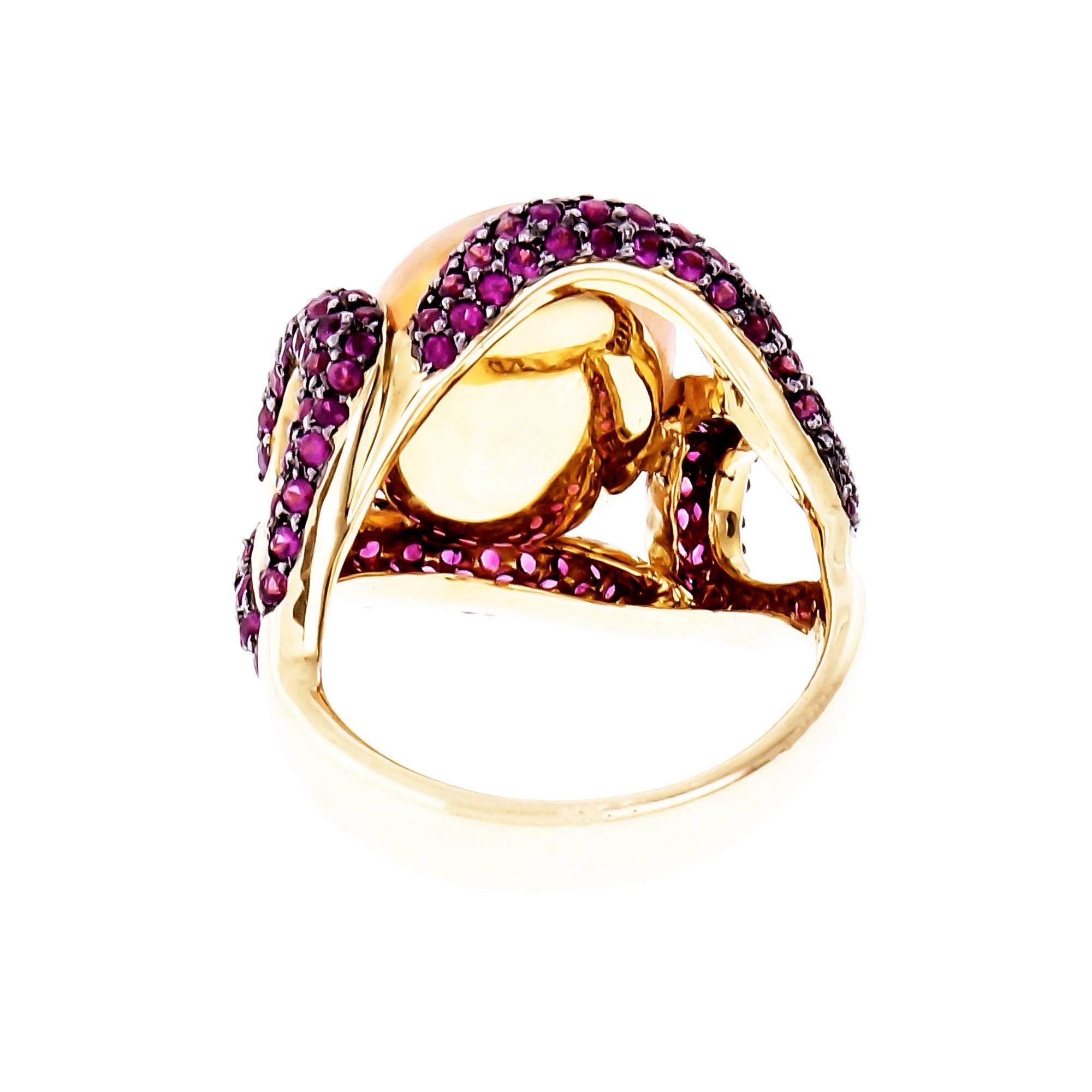 5,00 Karat Ovaler Kristall Opal Rubin Wirbel Gold Cocktail-Ring im Zustand „Gut“ im Angebot in Stamford, CT