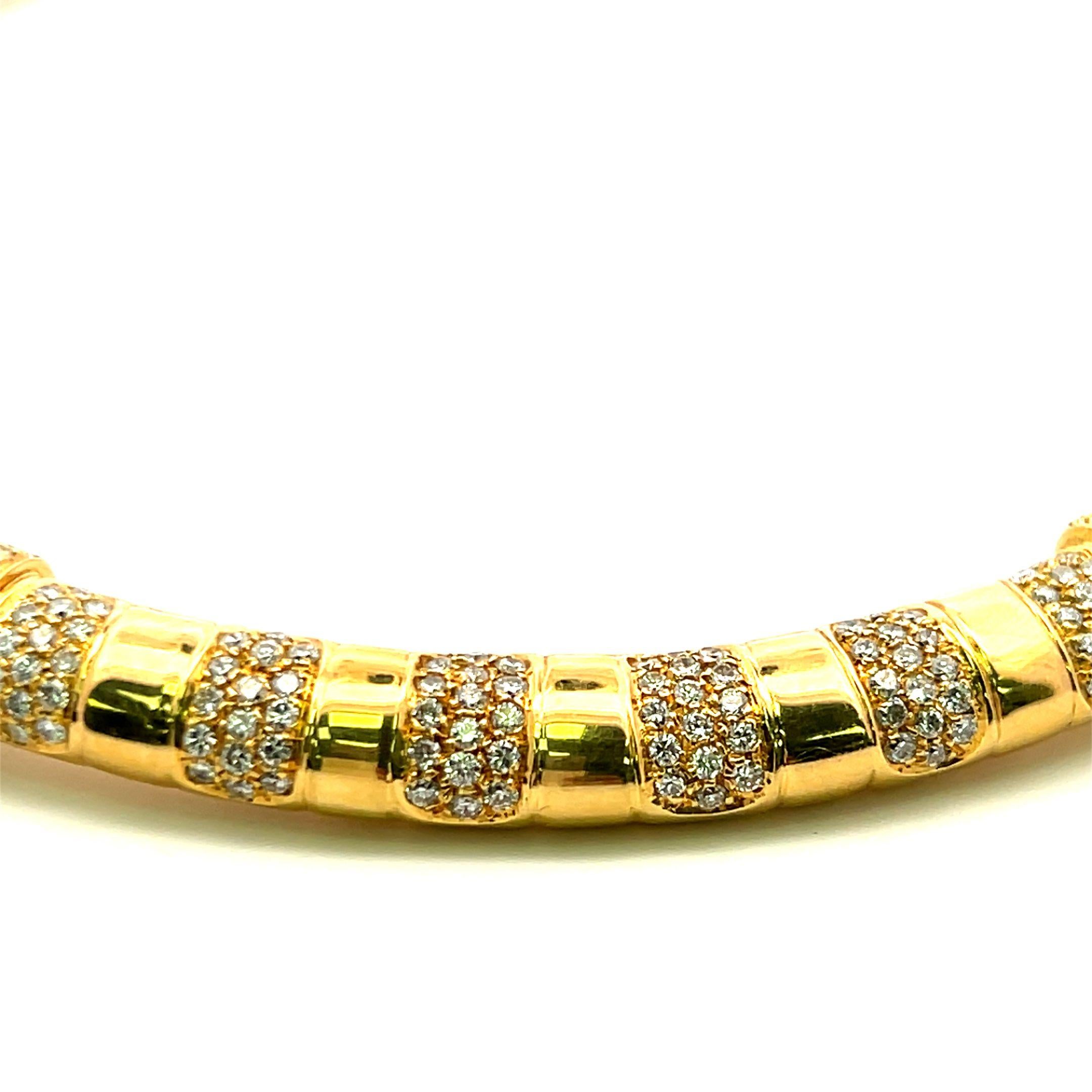 5.00 Carat Round Brilliant G VS1 Diamond 18 Karat Yellow Gold Choker Necklace In Good Condition For Sale In New York, NY
