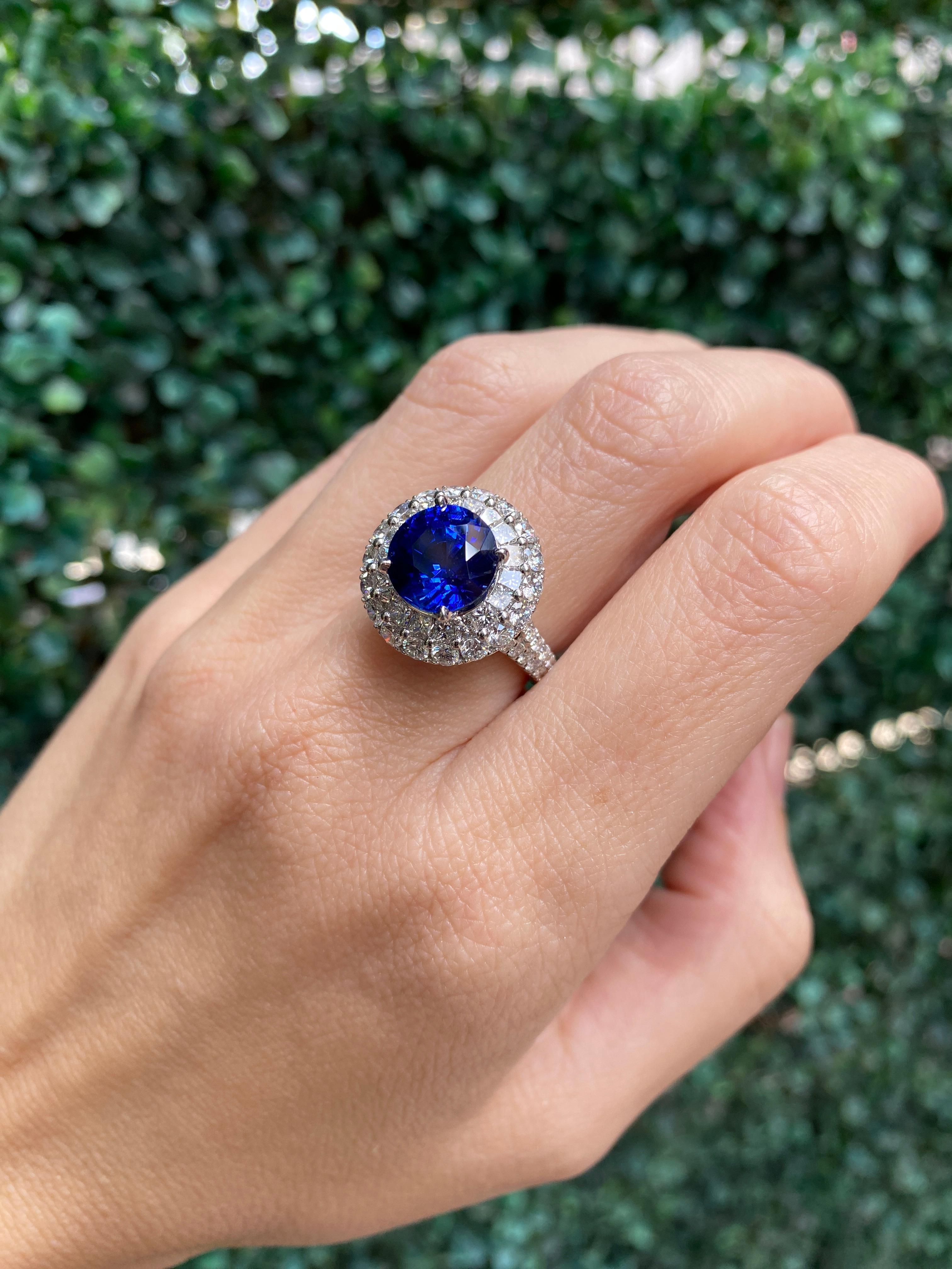 Bague en or 18 carats avec saphir bleu naturel rond de 5,00 carats et diamants de 2,63 carats au total en vente 9