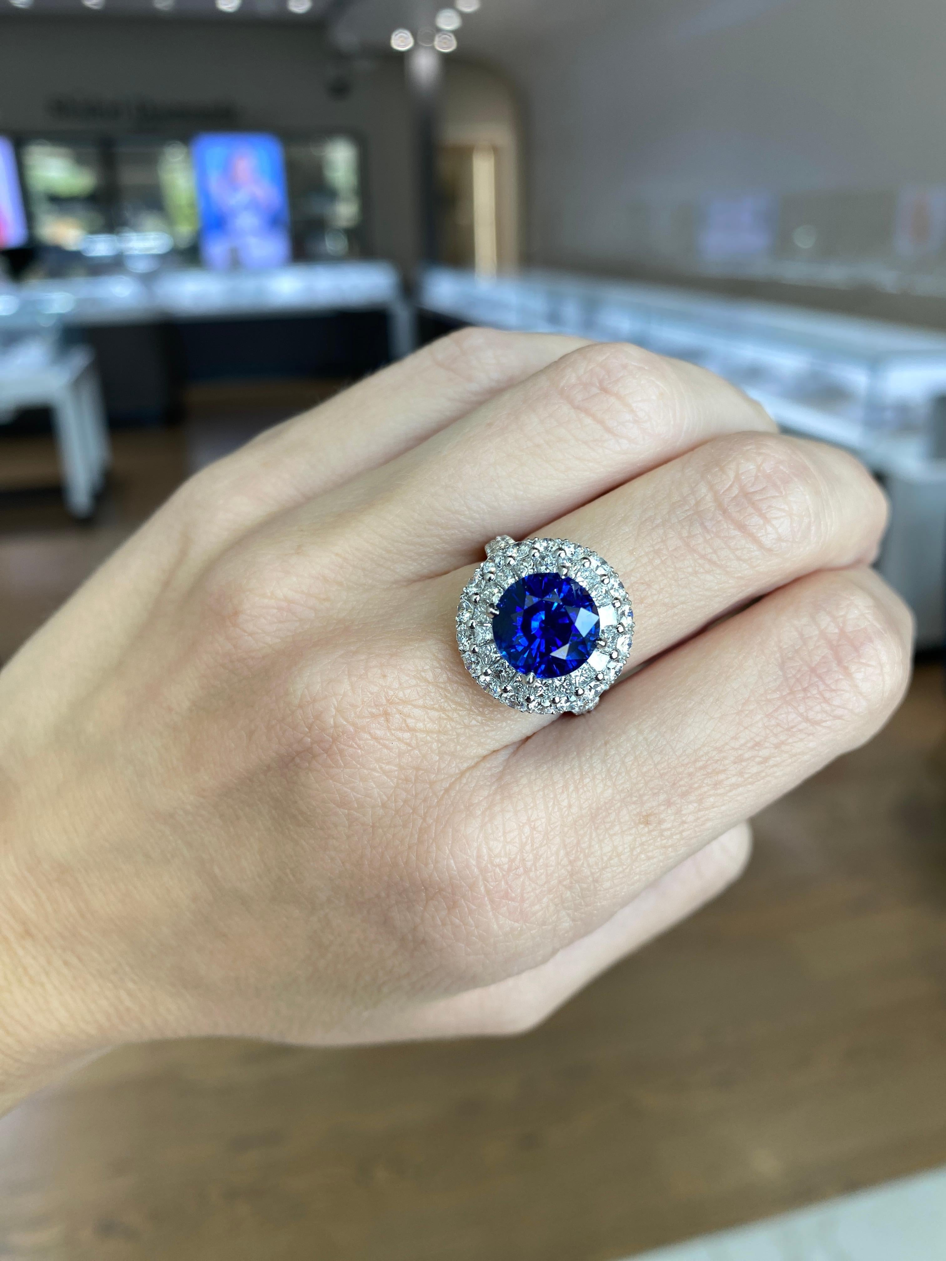 Bague en or 18 carats avec saphir bleu naturel rond de 5,00 carats et diamants de 2,63 carats au total en vente 15