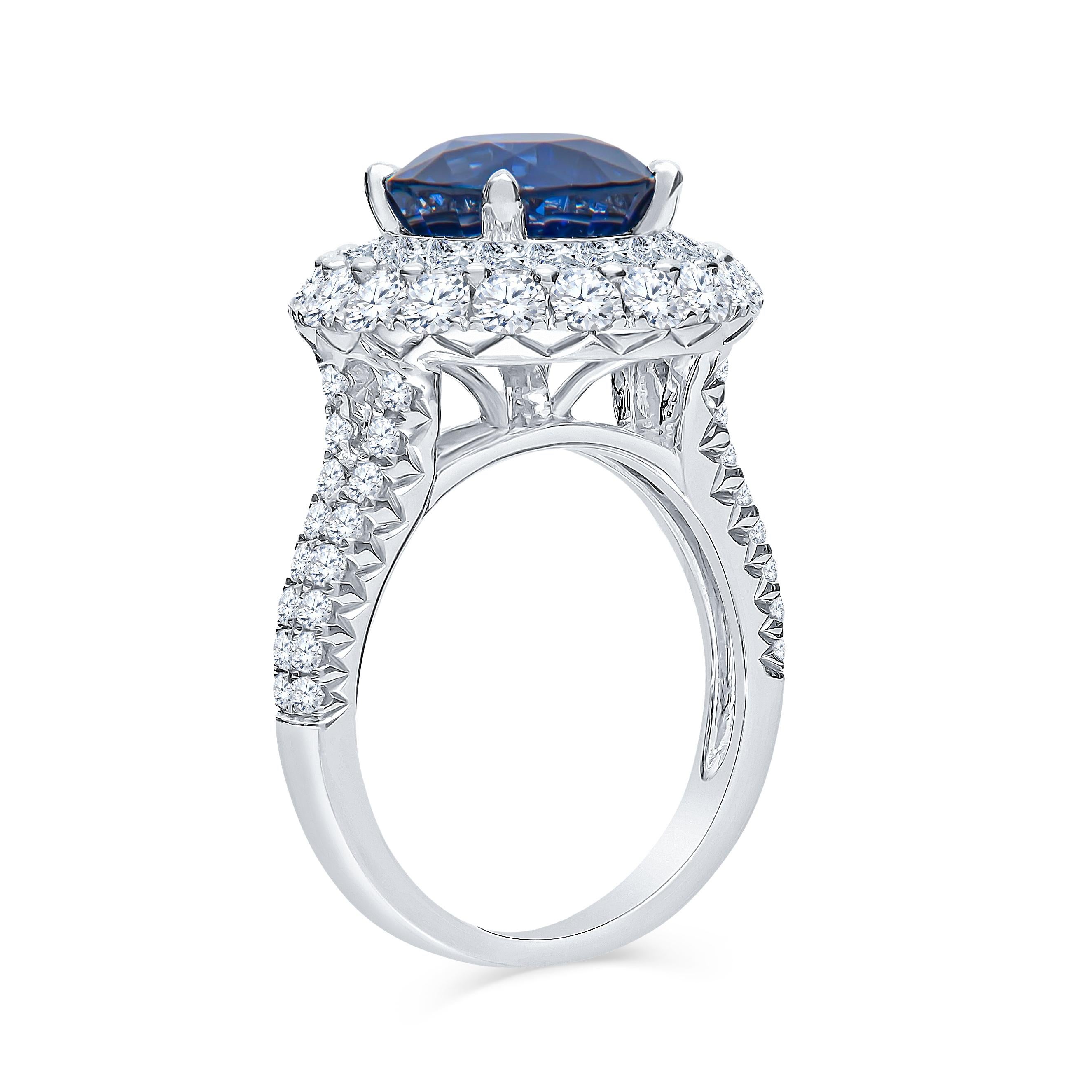 Round Cut 5.00 Carat Round Natural Blue Sapphire and 2.63 Carat Total Diamond Ring, 18K For Sale