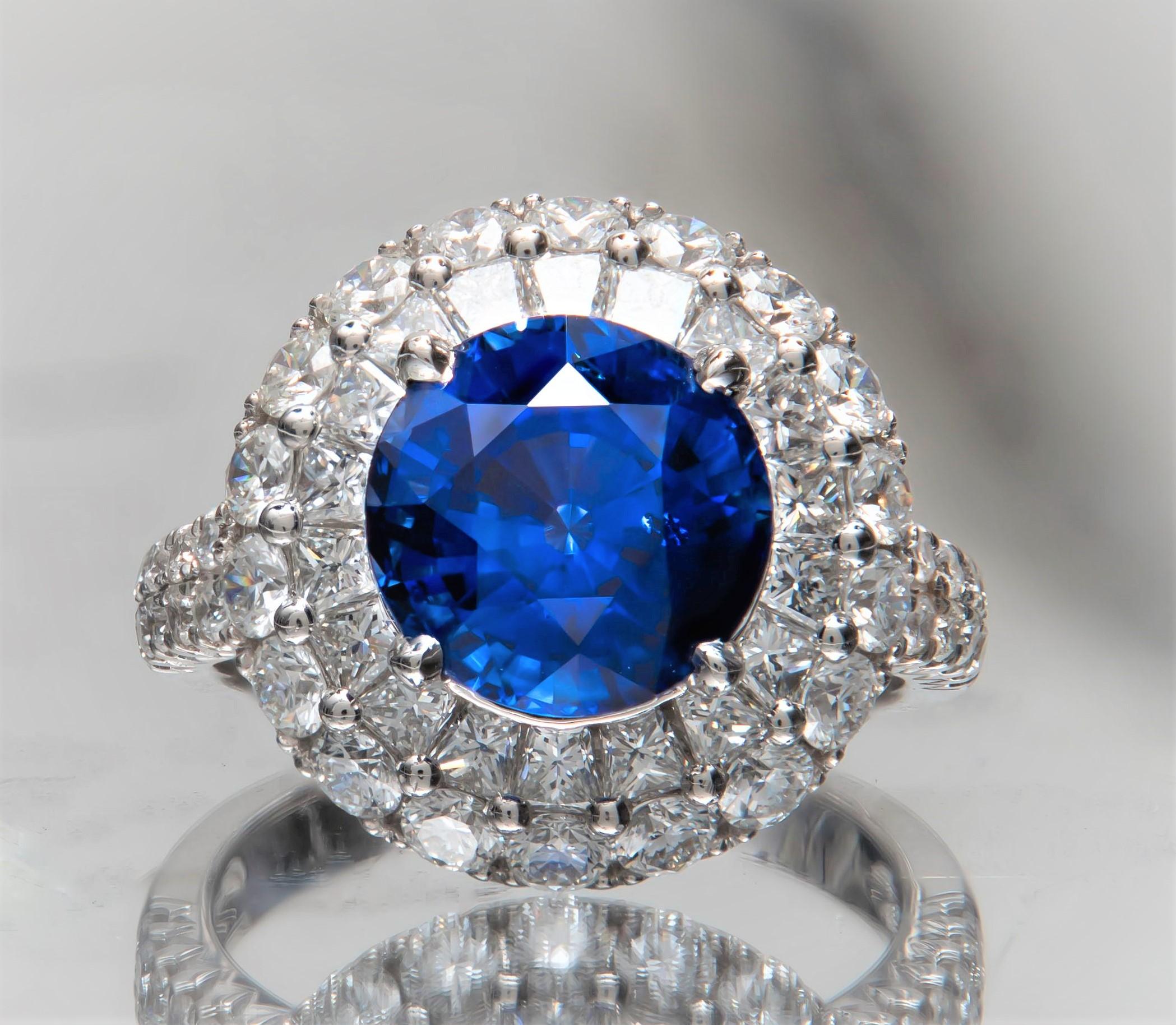 Women's 5.00 Carat Round Natural Blue Sapphire and 2.63 Carat Total Diamond Ring, 18K For Sale
