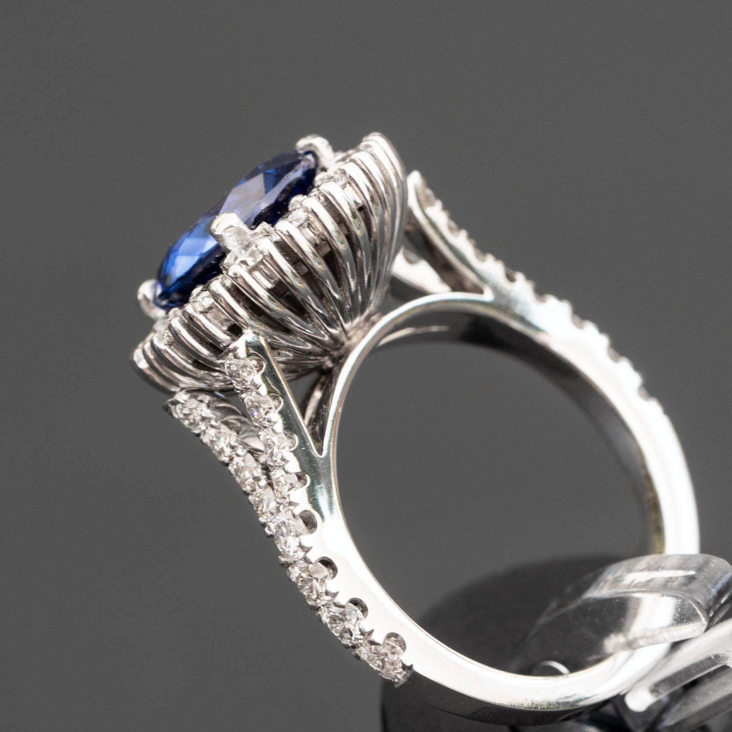 5,00 quilates zafiro redondo 1,56 quilates diamantes naturales anillo declaración en Nuevo estado para la venta en Ramat Gan, IL
