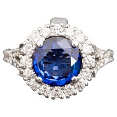 5,00 Karat runder Saphir 1,56 Karat natürliche Diamanten Statement-Ring