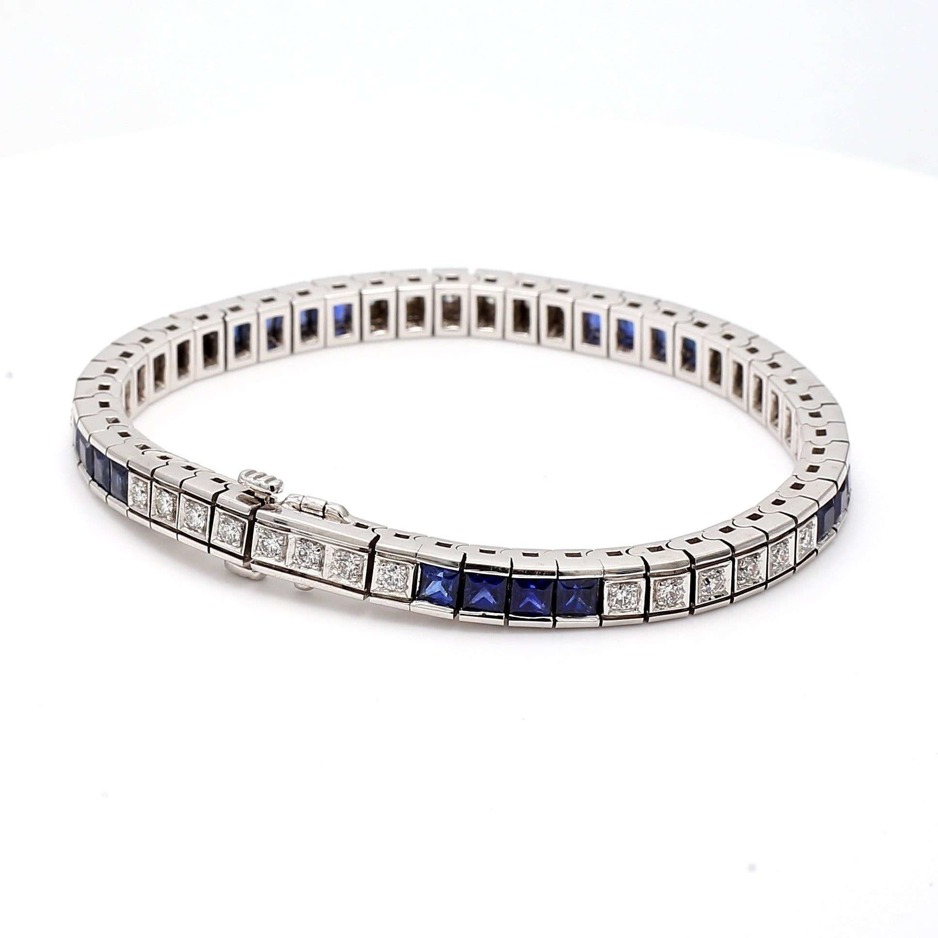 Zafiro de 5,00 quilates Diamante redondo de 1,02 quilates Pulsera de tenis de oro blanco de 18 quilates en Bueno estado para la venta en New York, NY