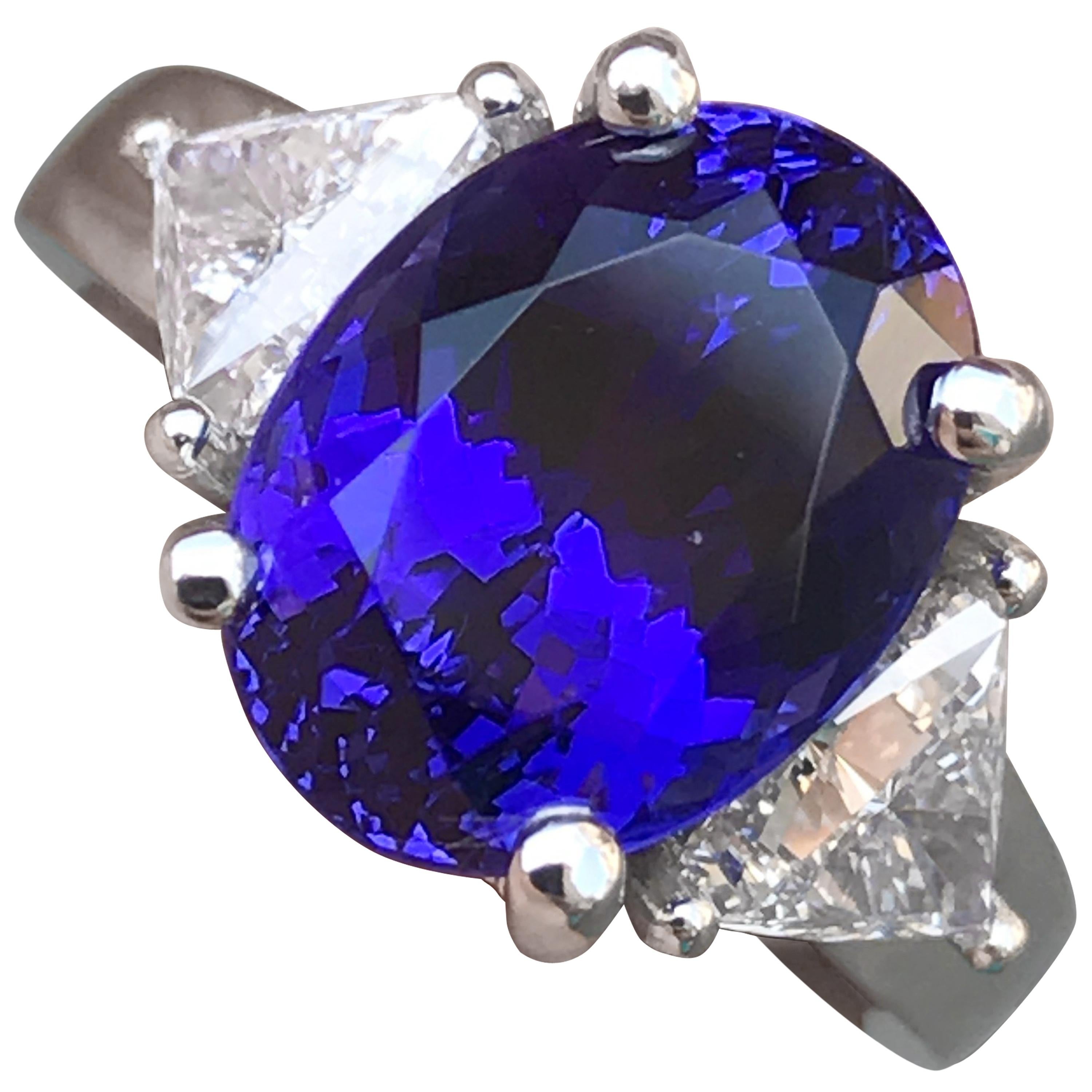 5.00 Carat Tanzanite and Trillion Diamond Ring Set in 18 Karat W, Ben Dannie For Sale