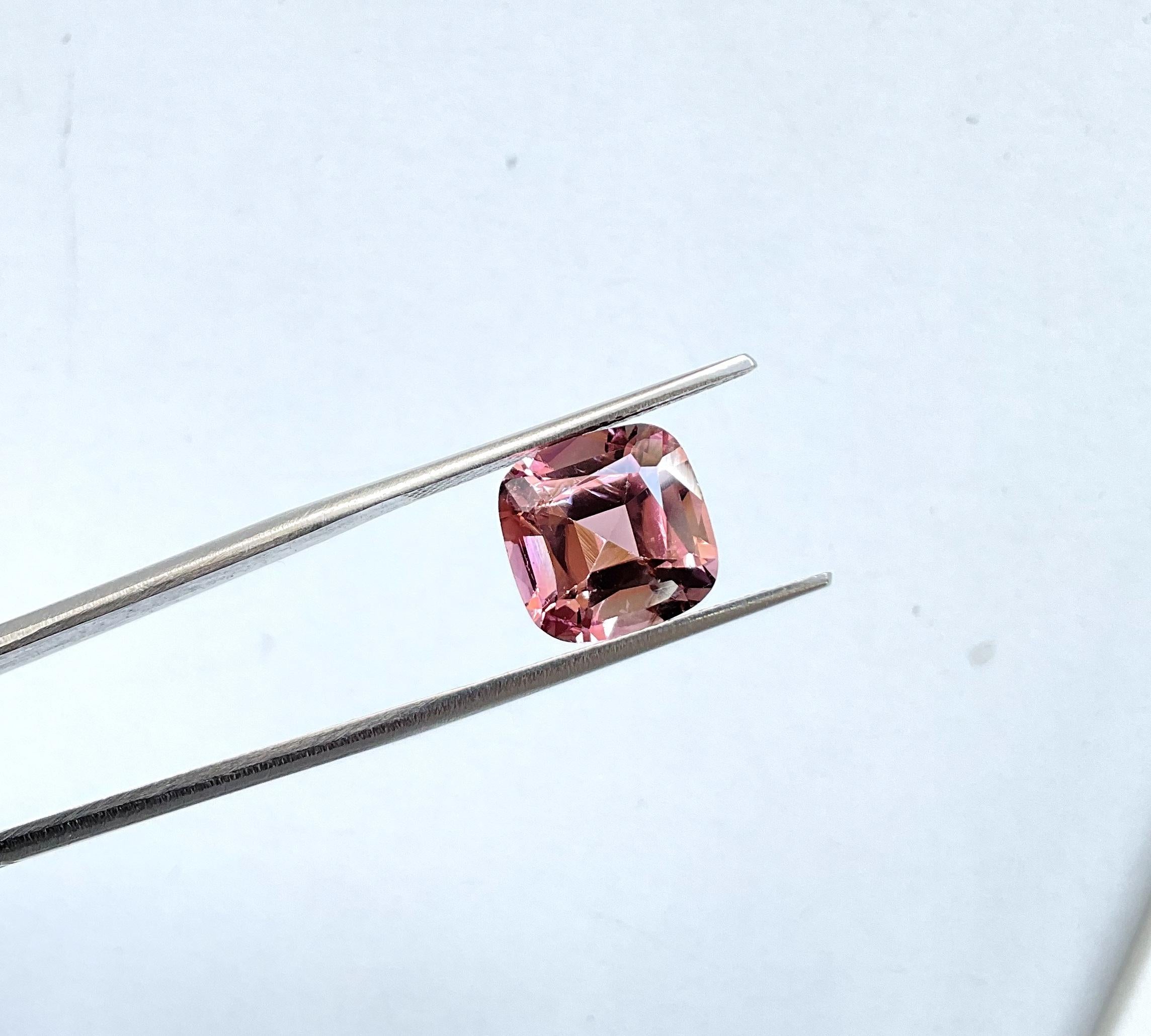 5.00 Carat Top Quality Peach Pink Tourmaline Cushion Cut Stone For Jewelry Gem For Sale 1