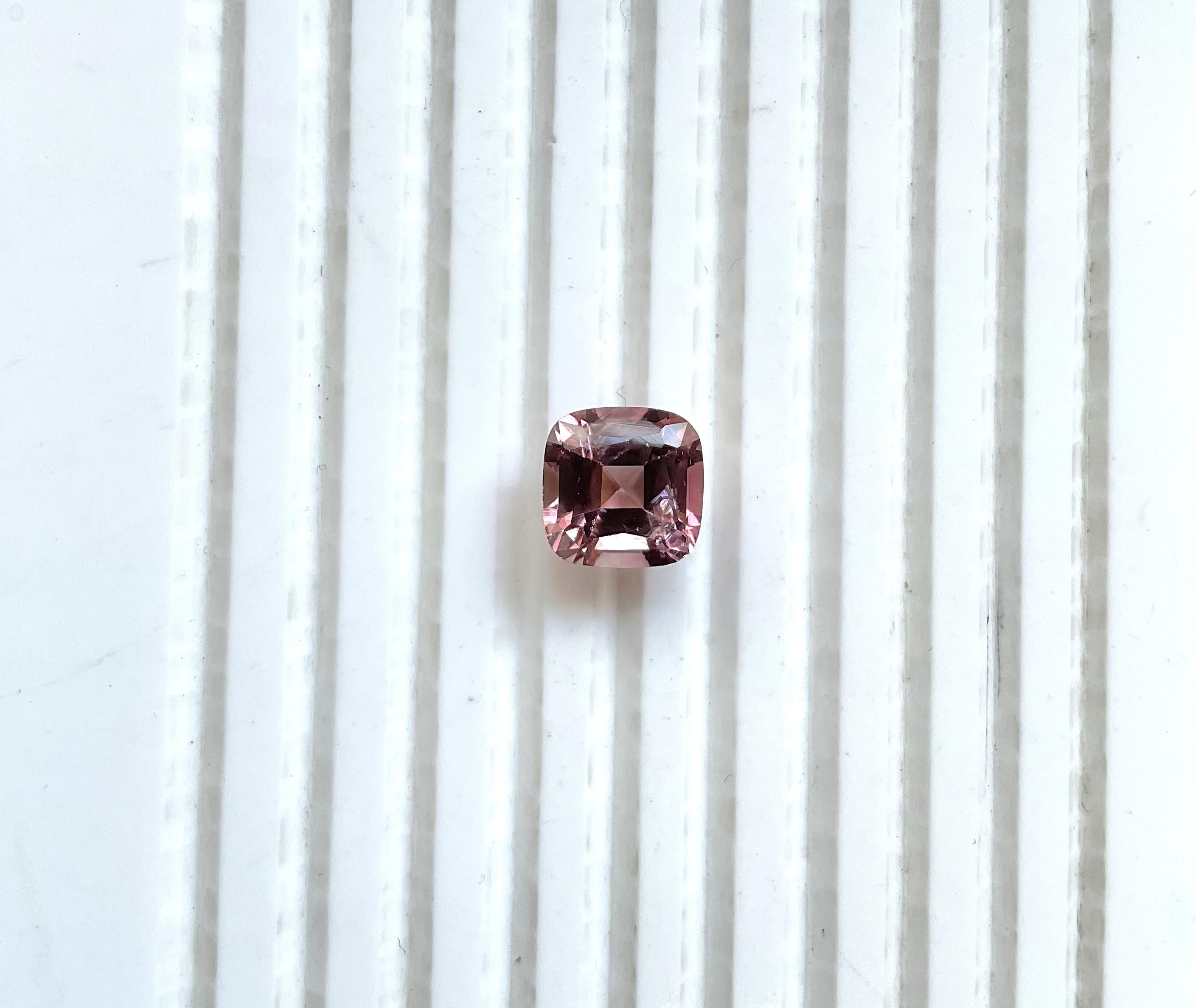 5.00 Carat Top Quality Peach Pink Tourmaline Cushion Cut Stone For Jewelry Gem For Sale 3