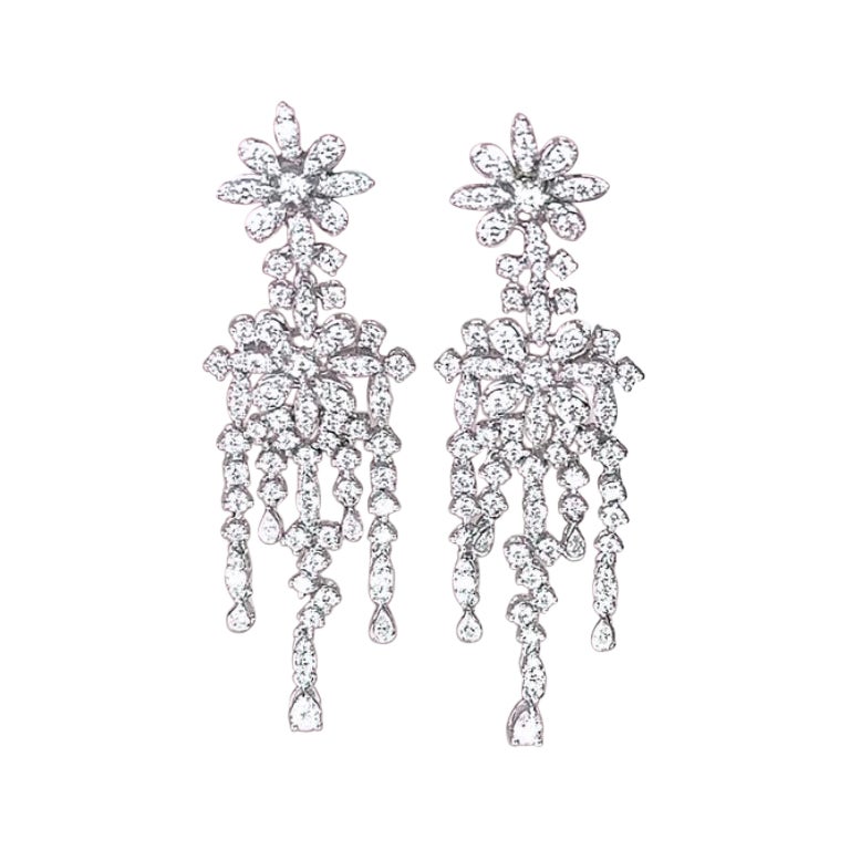 Boucles d'oreilles florales en or 18 carats de 5,00 carats de diamants