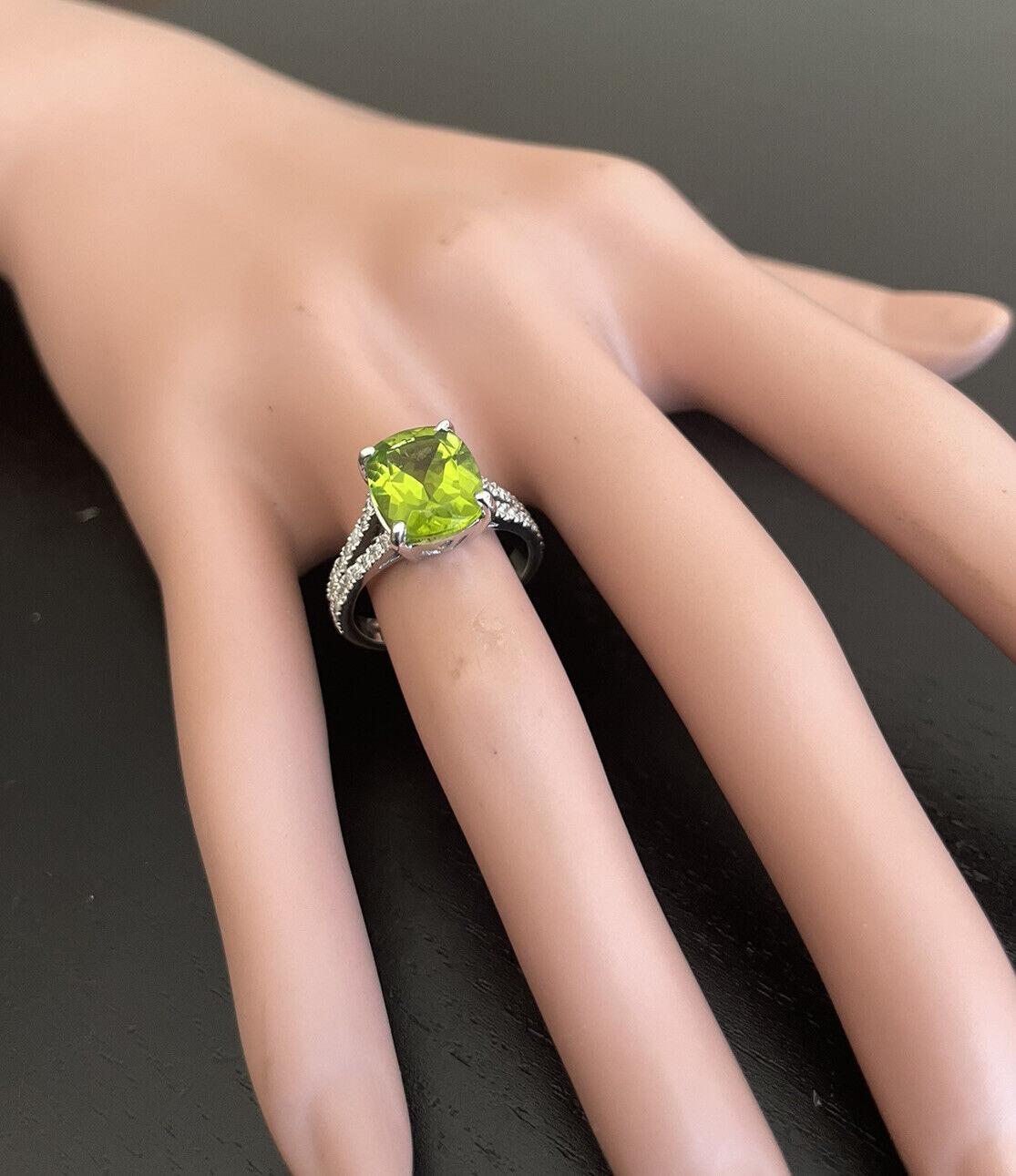5.00 Carats Natural Peridot and Diamond 14K Solid White Gold Ring For Sale 1