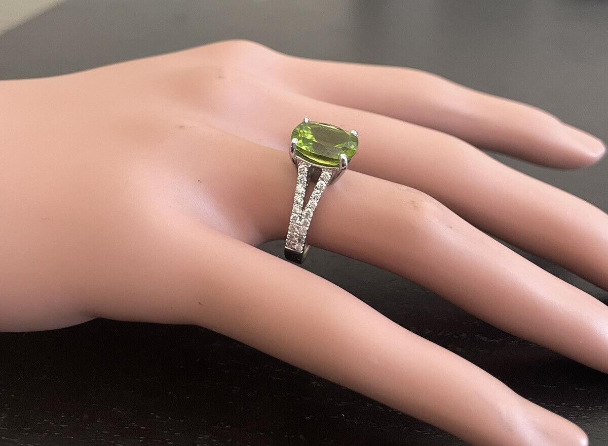 5.00 Carats Natural Peridot and Diamond 14K Solid White Gold Ring For Sale 3