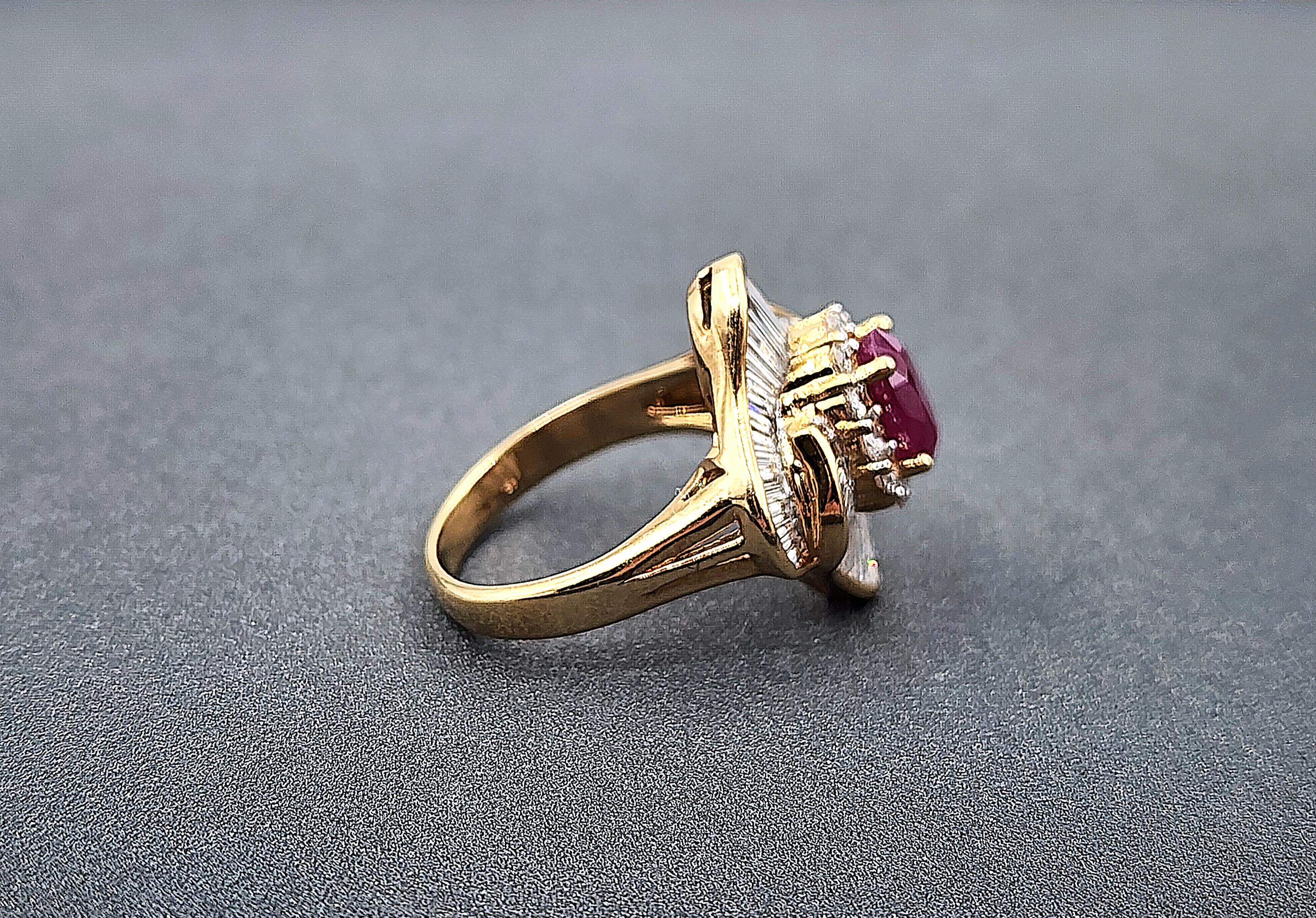 Bague de 5.00 ct de rubis naturel et de diamants Excellent état - En vente à Chicago, IL