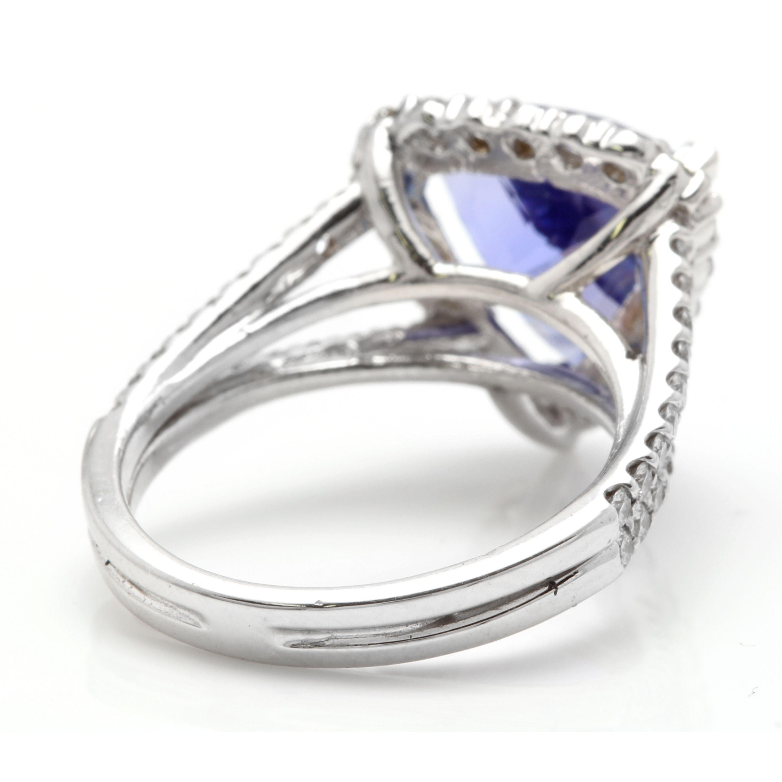5.00 Carat Natural Tanzanite and Diamond 14 Karat Solid White Gold Ring In New Condition For Sale In Los Angeles, CA