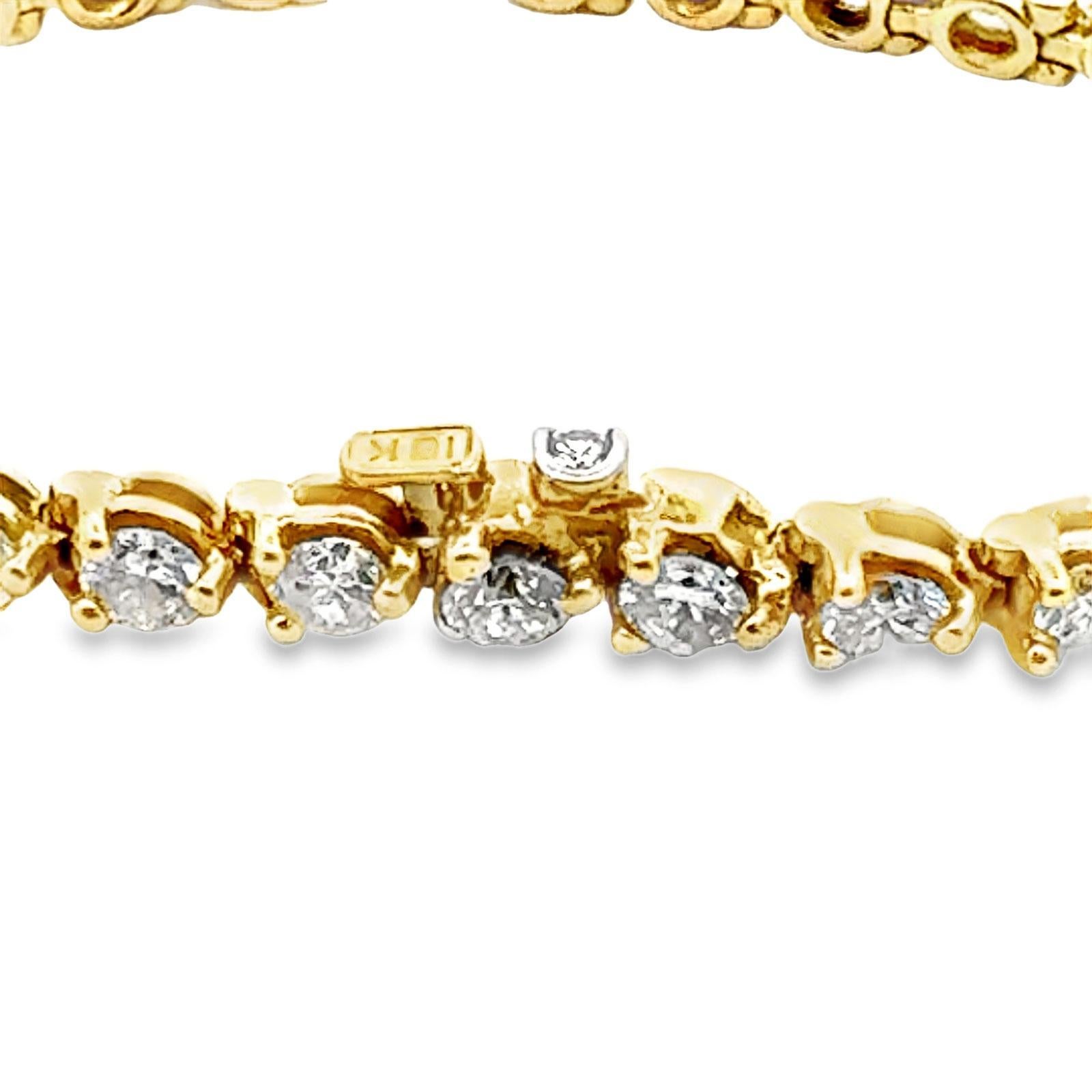 5.00 CTW Round Brilliant Cut Diamond 18 Karat Yellow Gold Tennis Bracelet In Excellent Condition In Boca Raton, FL