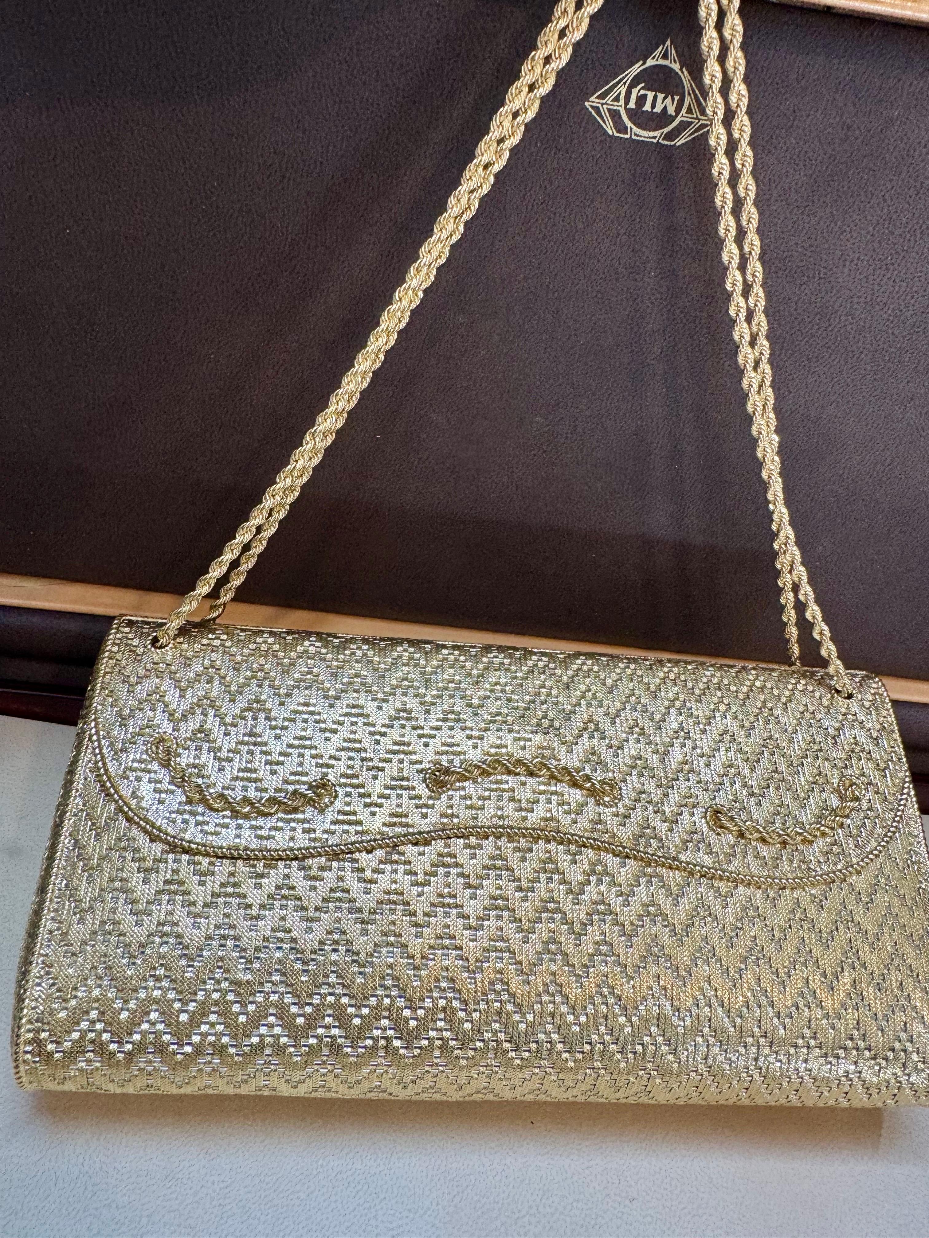 500 GM DE  Bolso de malla tejida en oro amarillo de 18 quilates  SIN ESPEJO, SÓLO MONEDERO DE ORO en venta 6