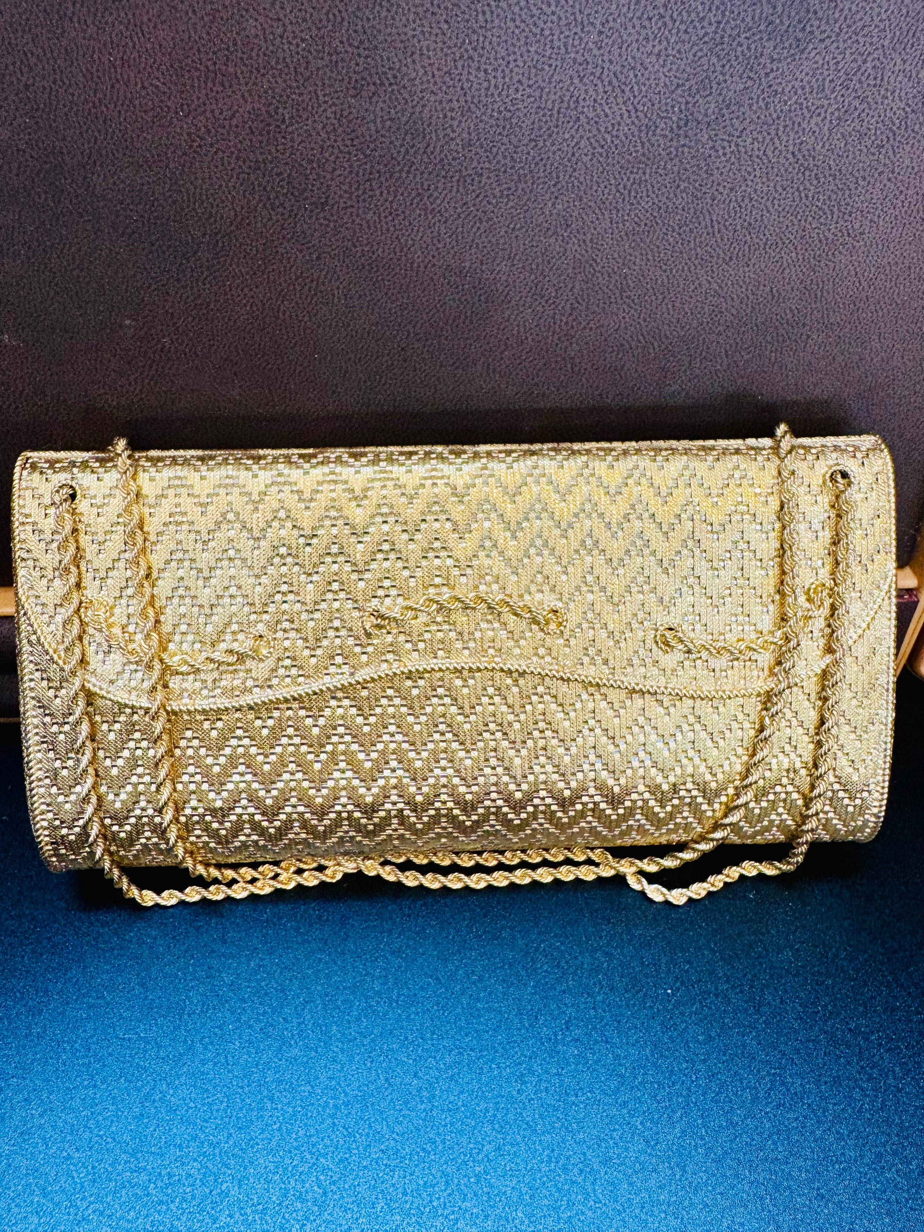 500 GM DE  Bolso de malla tejida en oro amarillo de 18 quilates  SIN ESPEJO, SÓLO MONEDERO DE ORO en venta 8