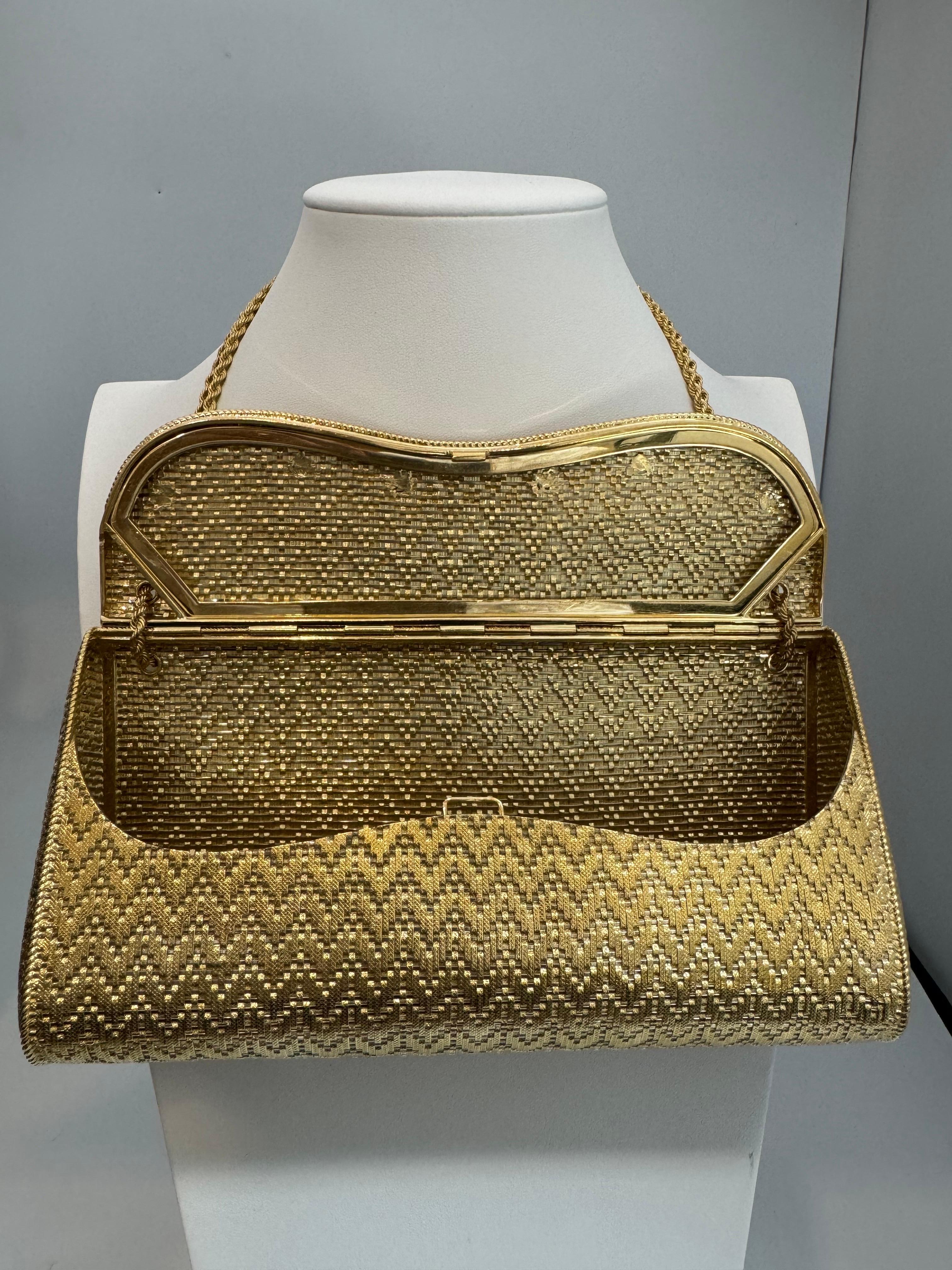 500 GM DE  Bolso de malla tejida en oro amarillo de 18 quilates  SIN ESPEJO, SÓLO MONEDERO DE ORO Art Decó en venta