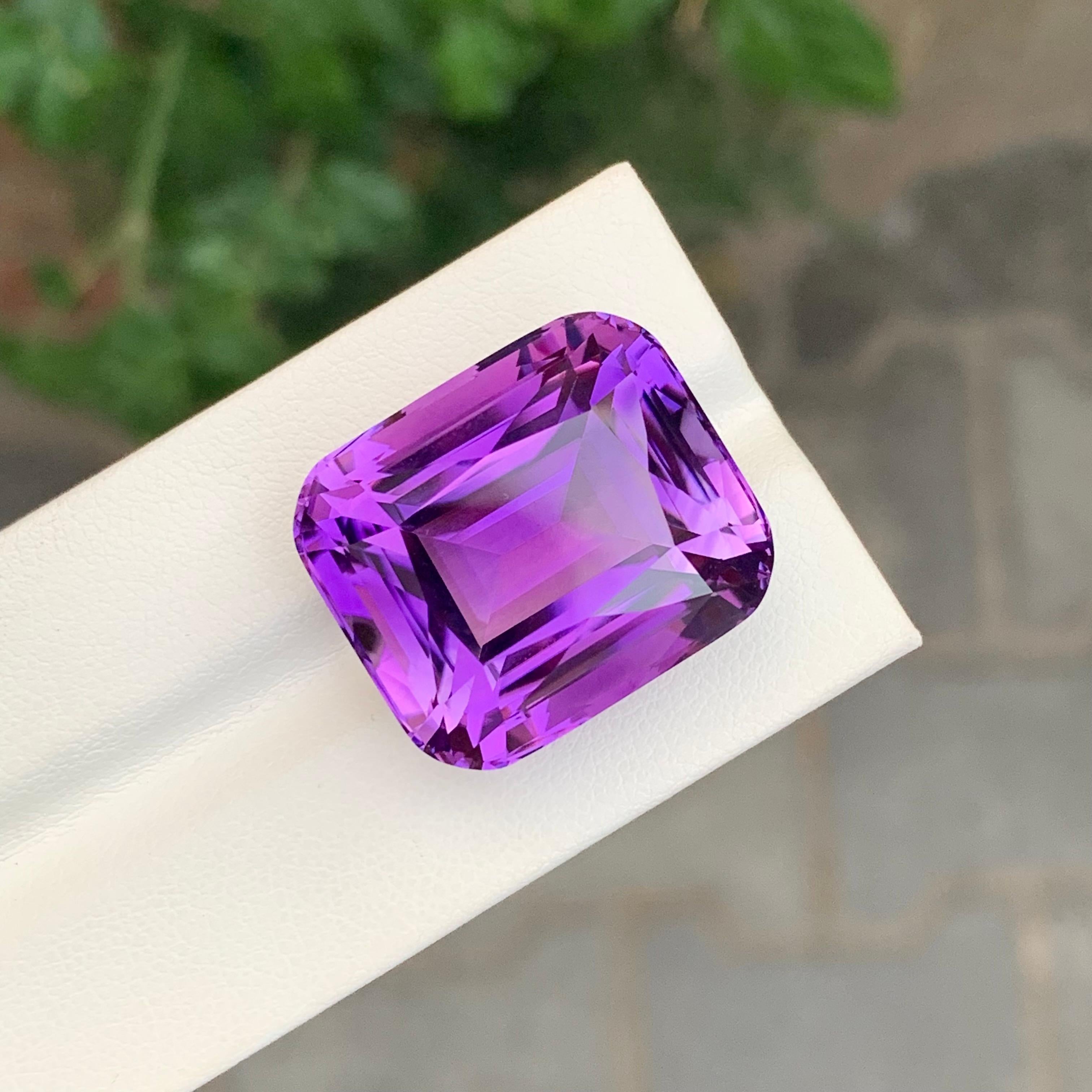 50.00 Karat Loser Amethyst Edelstein Cushion Cut für Damen oder Herren im Angebot