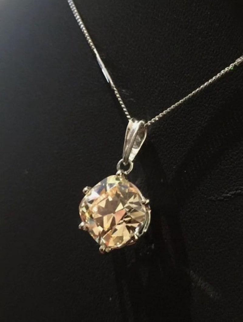 5.00ct Pendentif en zircon cubique jaune fantaisie en forme de coussin, taille ancienne européenne Pour femmes en vente
