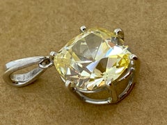 Ciondolo di zirconi gialli fantasia a forma di cuscino con taglio vecchio europeo 5,00ct