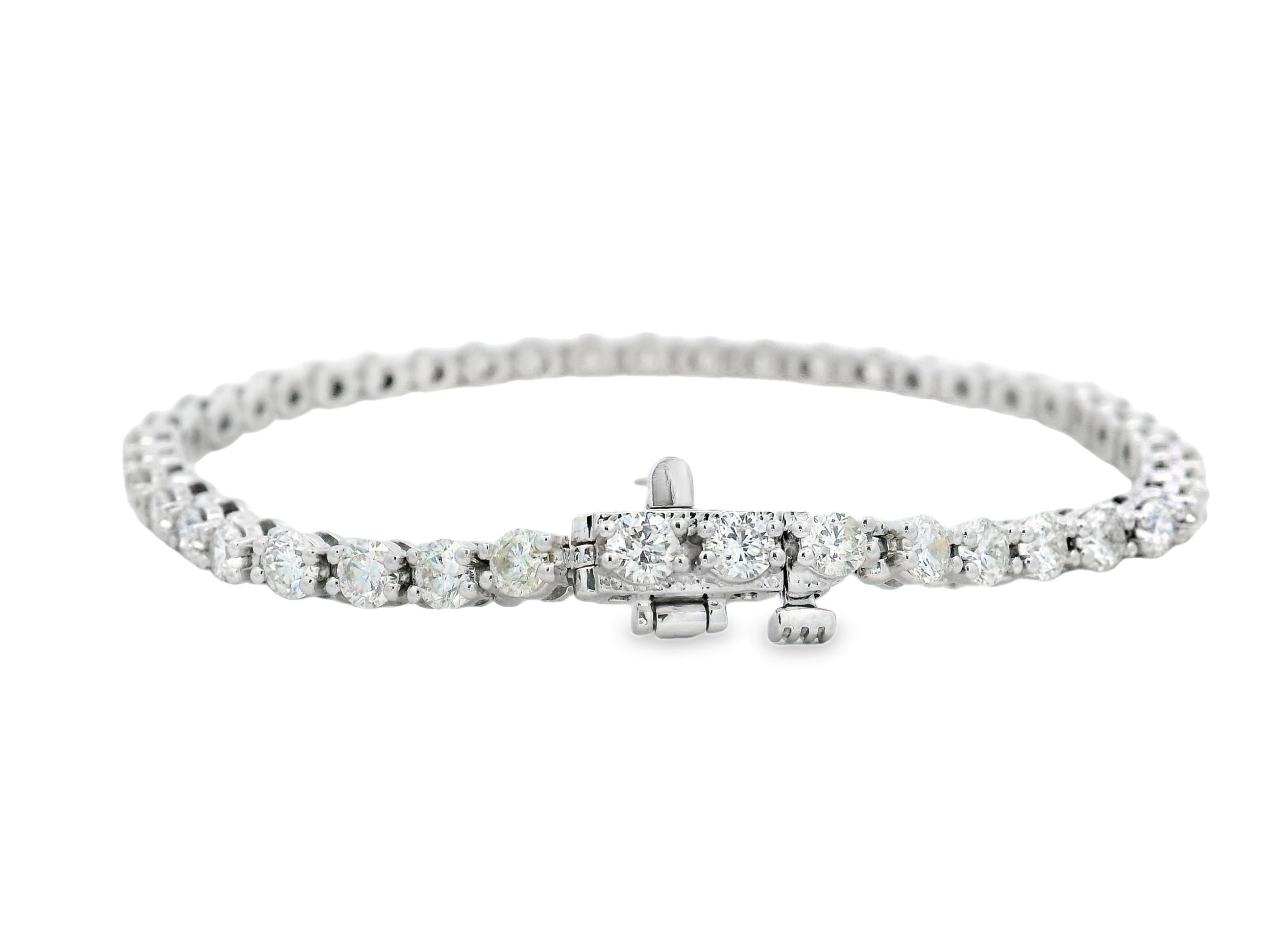 Pulsera de tenis de diamantes de 5,00 ct con 43 diamantes redondos en oro blanco de 14 quilates de 7 pulgadas Corte redondo en venta