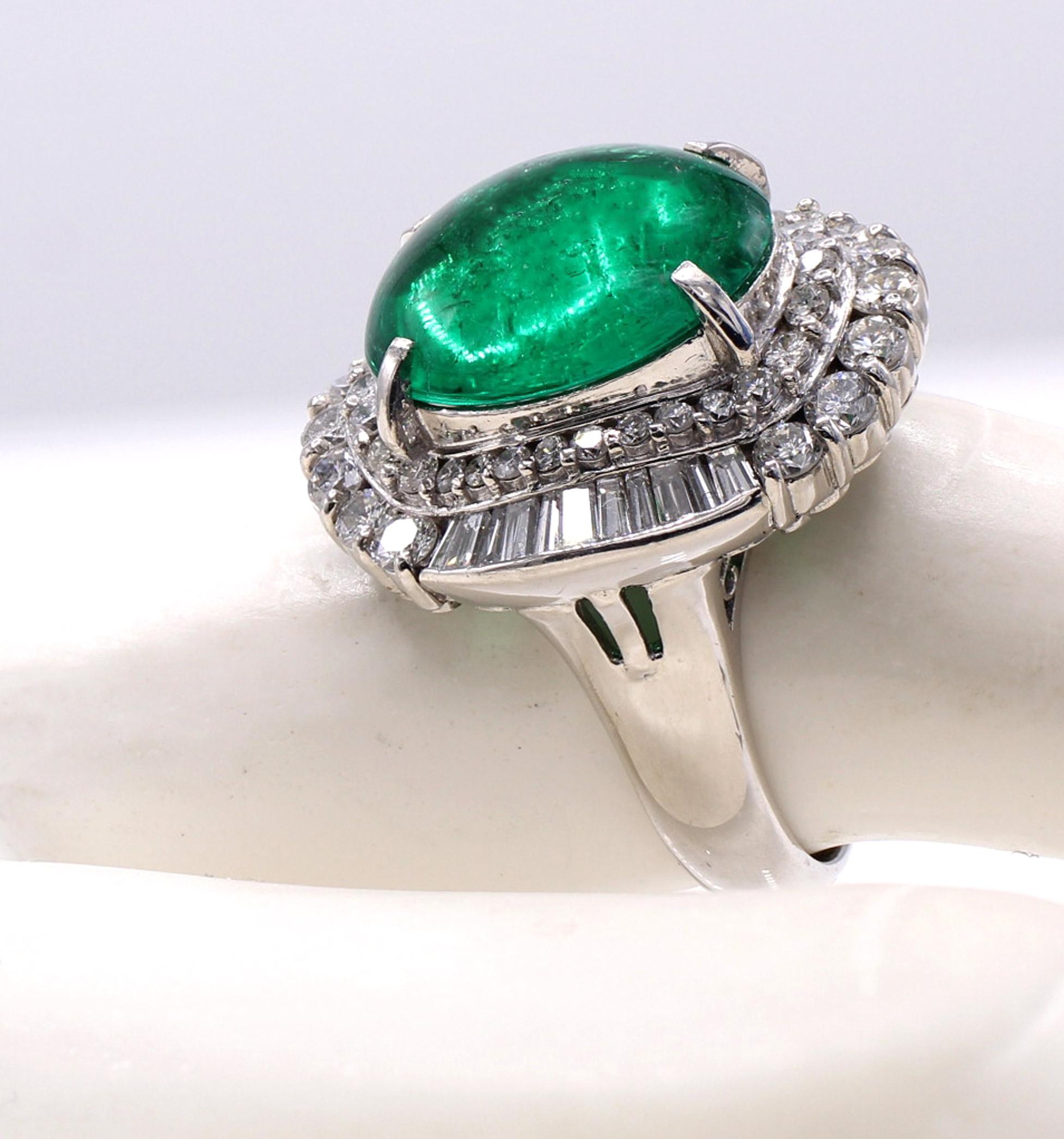 5.01 Carat Colombian Cabochon Emerald Diamond Platinum Cocktail Ring For Sale 2