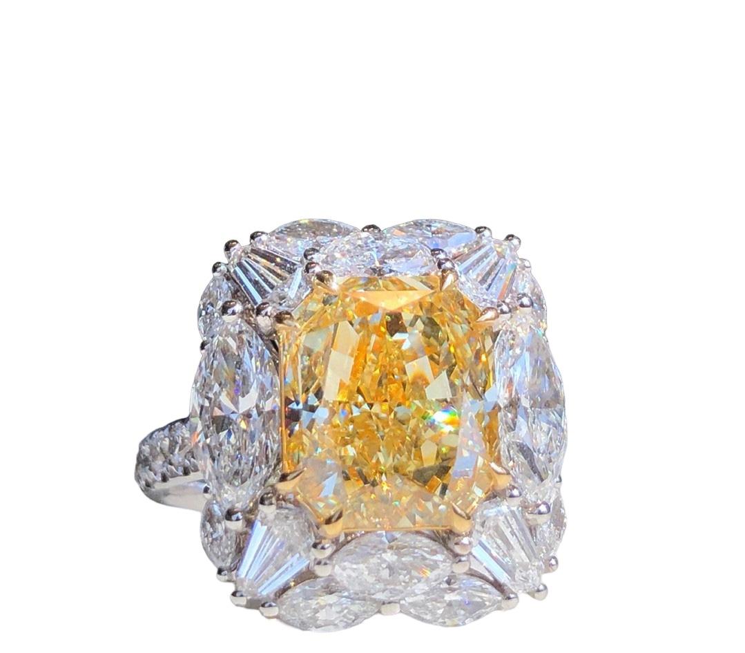 Art déco Bague cocktail en diamant jaune fantaisie de 5,01 carats certifié GIA en vente