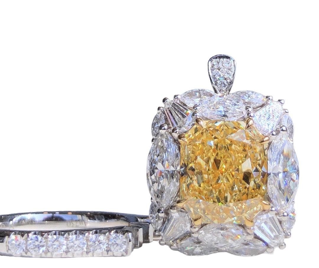 Bague cocktail en diamant jaune fantaisie de 5,01 carats certifié GIA Neuf - En vente à PARIS, FR