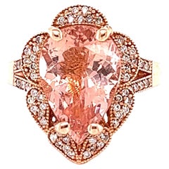 Anello da cocktail in oro rosa con diamante e morganite da 5.01 carati