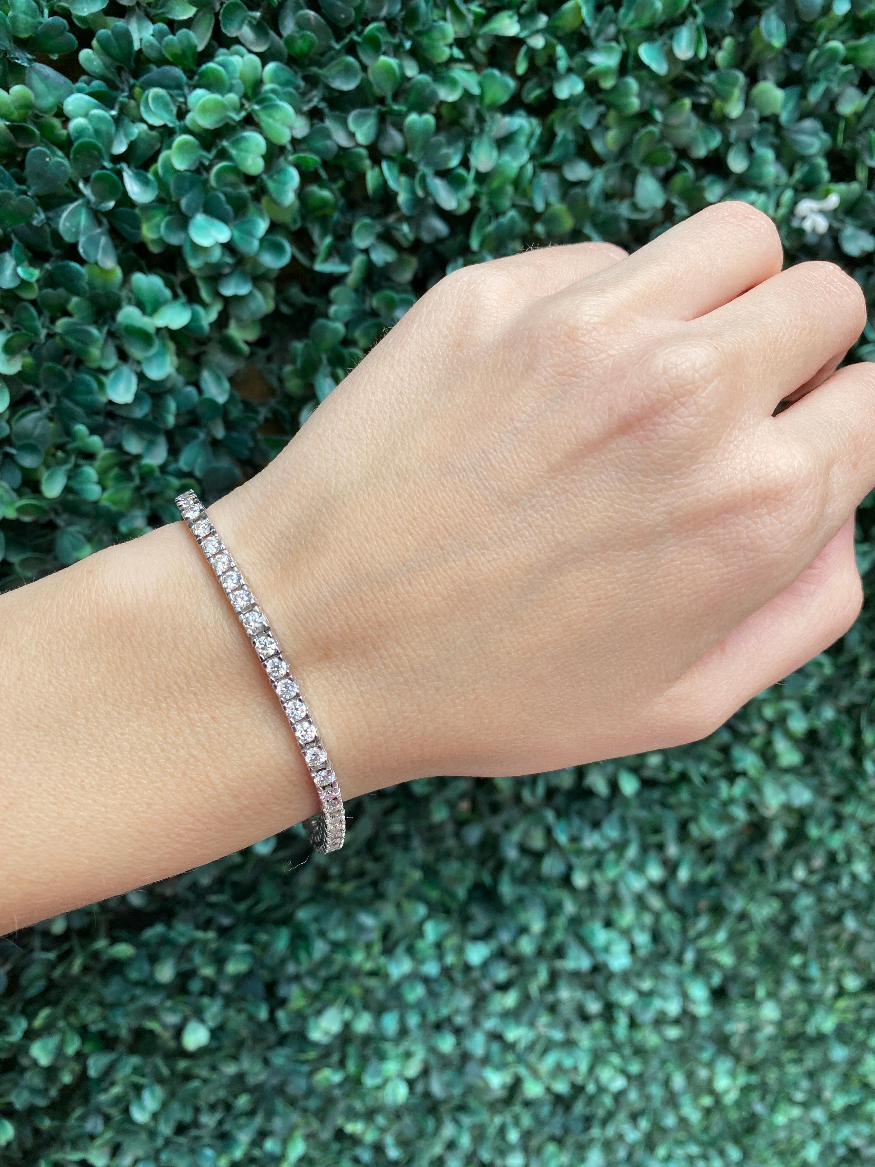 5.01 Carat Total Weight Natural Round Diamond Tennis Bracelet, 14k White Gold 10