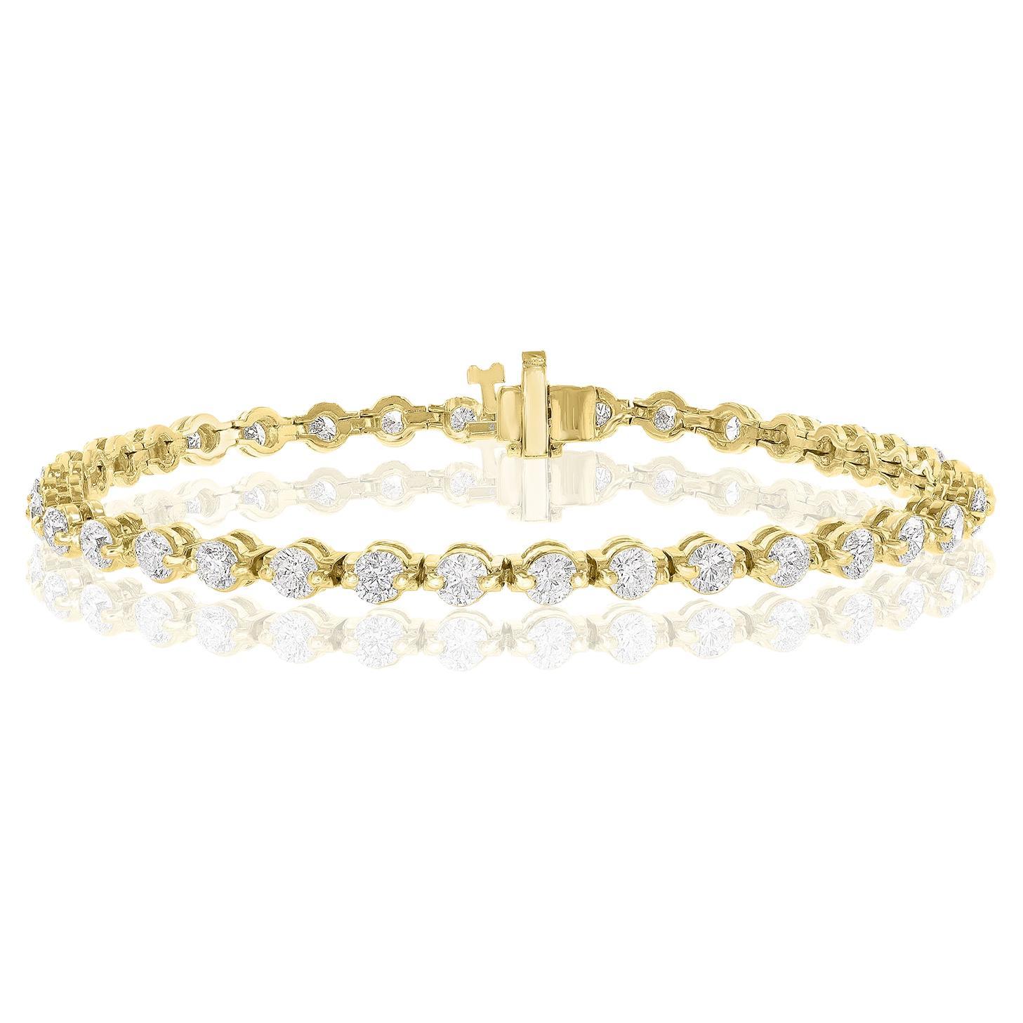 Bracelet tennis en or jaune avec diamants d'un poids total de 5,01 carats  en vente