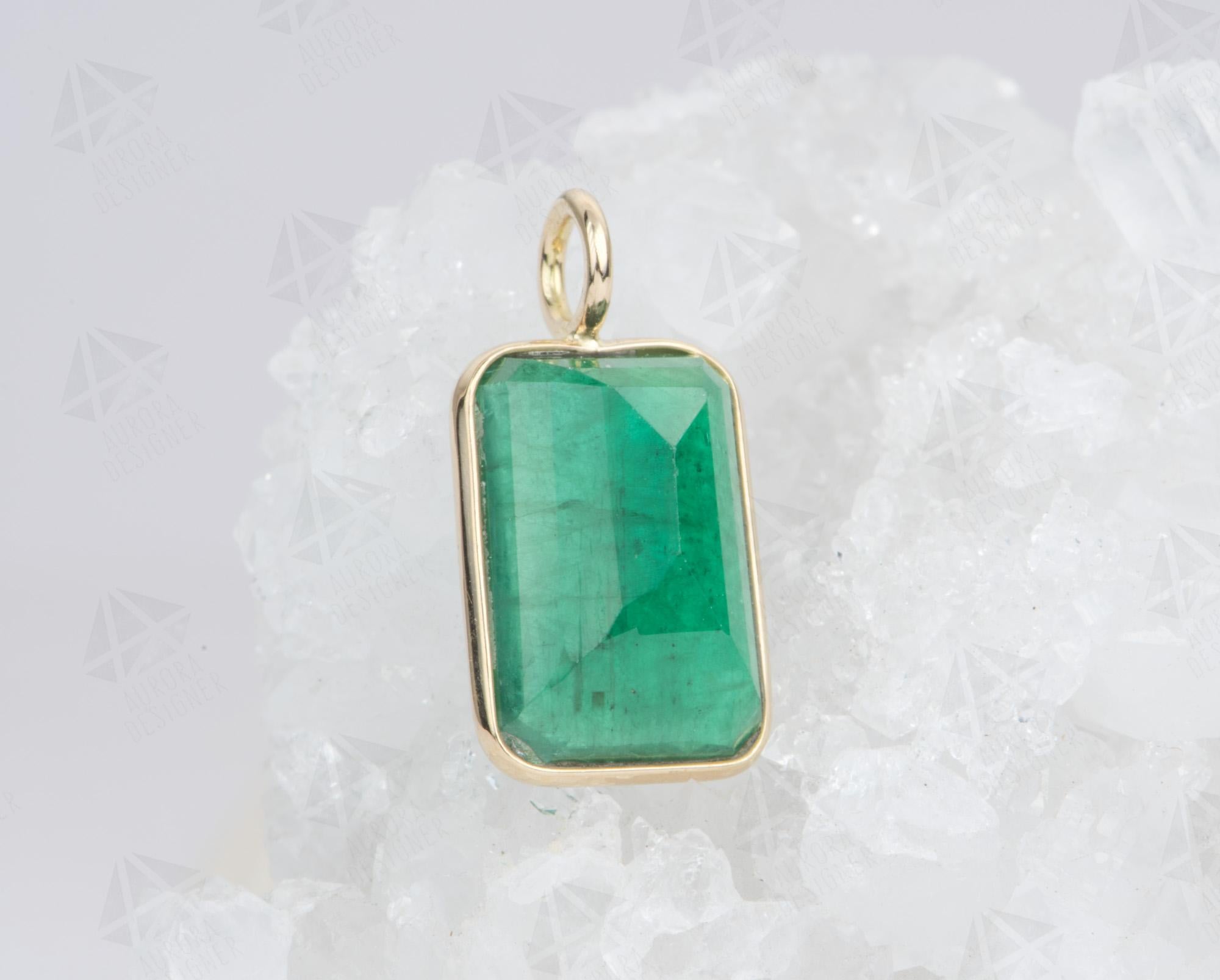 emerald bezel pendant