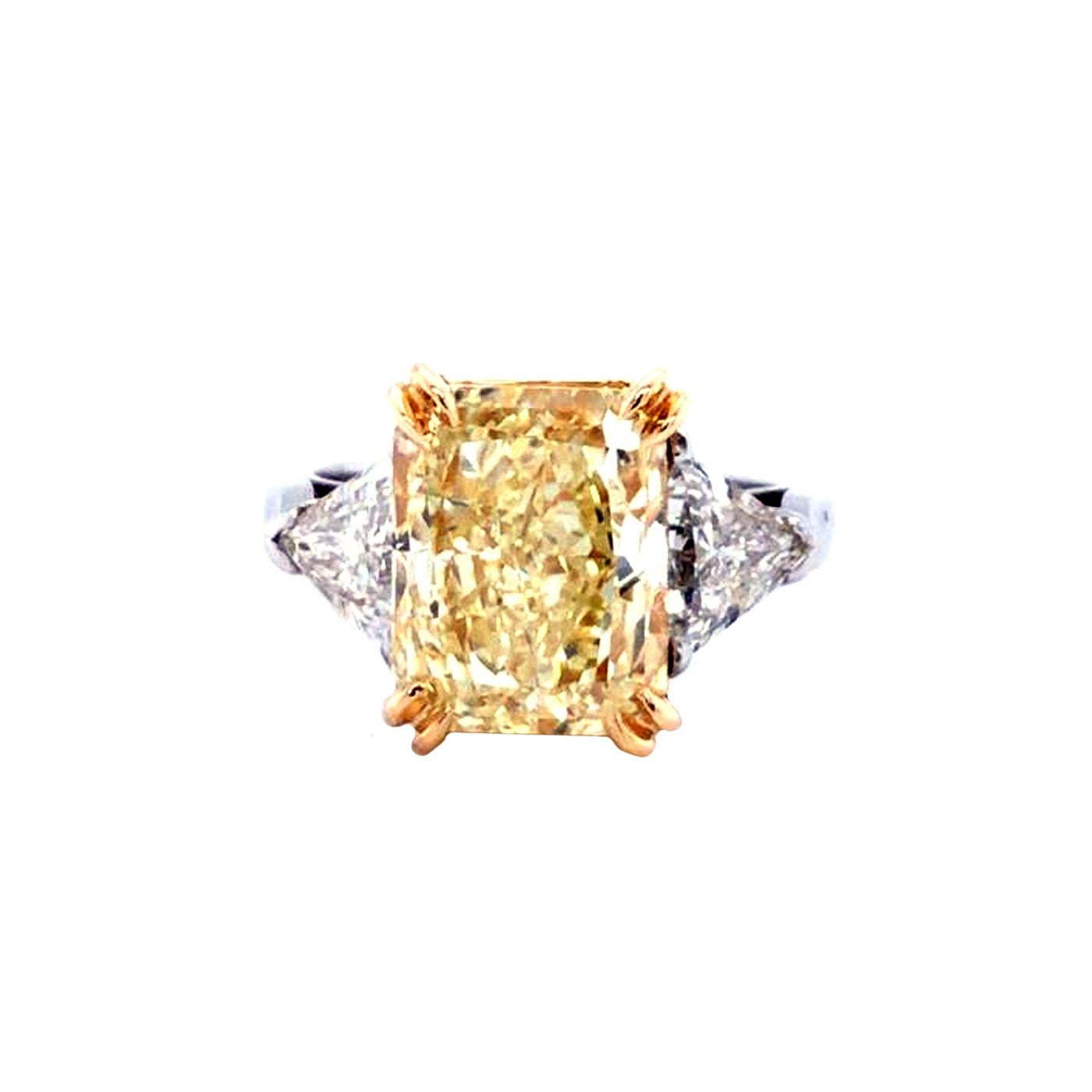 5,01 Karat GIA Strahlenschliff Fancy Hellgelber Platinring mit 0,85 Karat Diamanten (Modernistisch)