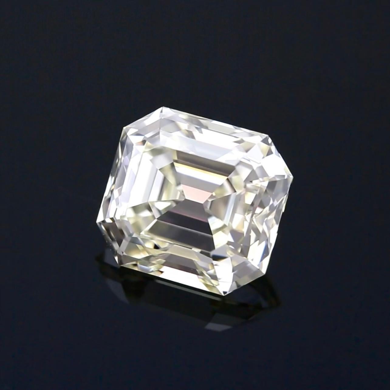 Femenino o masculino Diamante talla esmeralda antiguo de 5,02 quilates - Certificado GIA N-VVS2 en venta