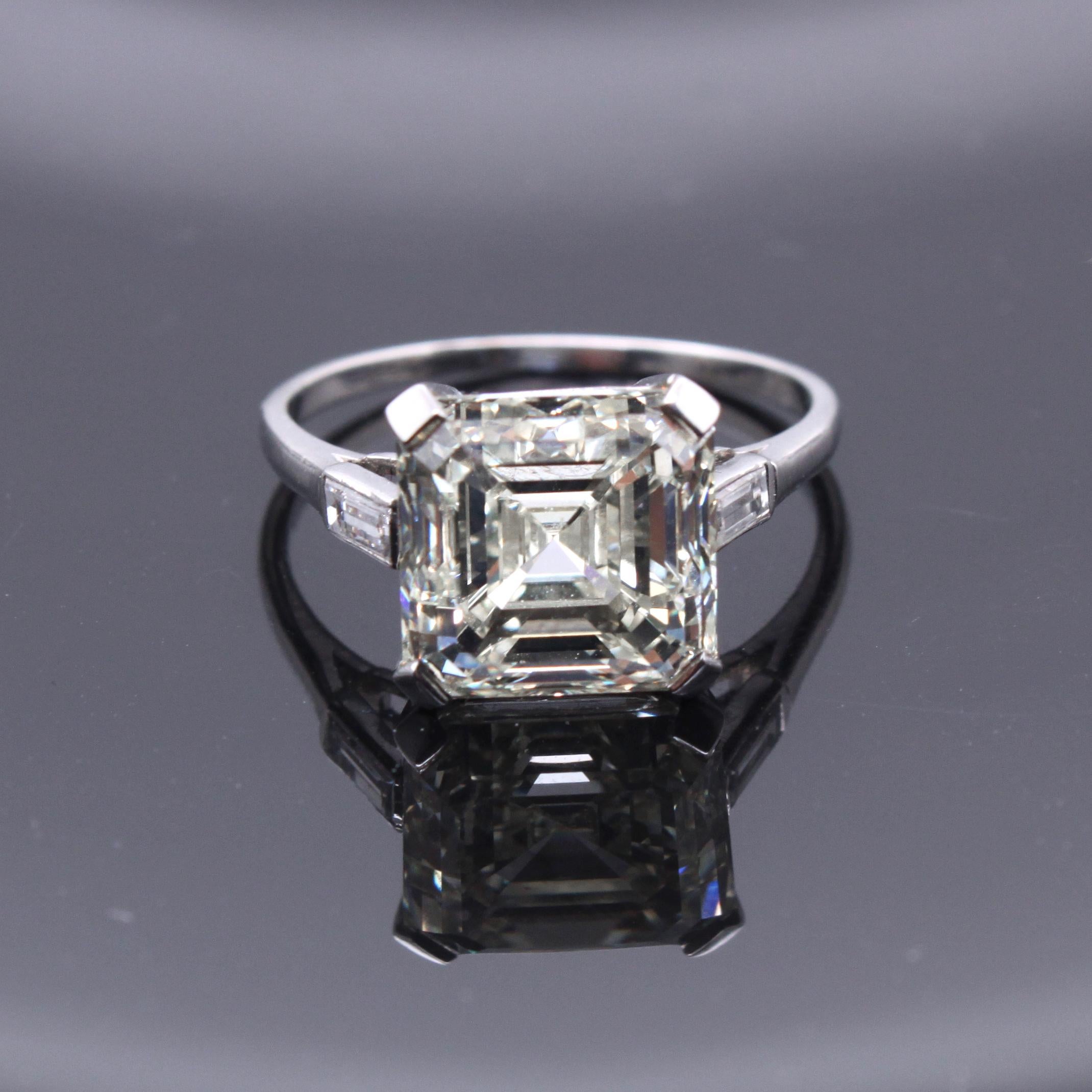 5.02 Carat Ascher Cut Diamond Ring In Excellent Condition In Idar-Oberstein, DE